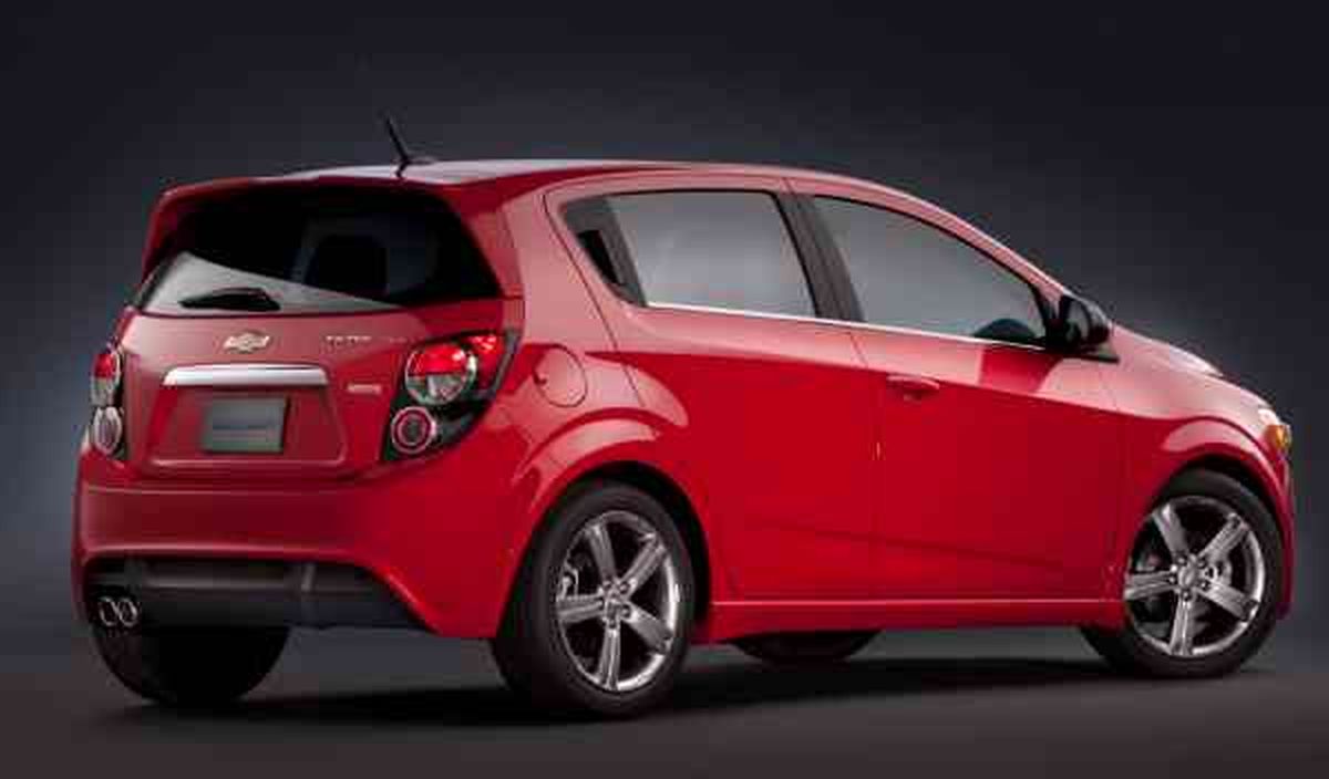 Chevrolet Sonic RS 2013 trasera