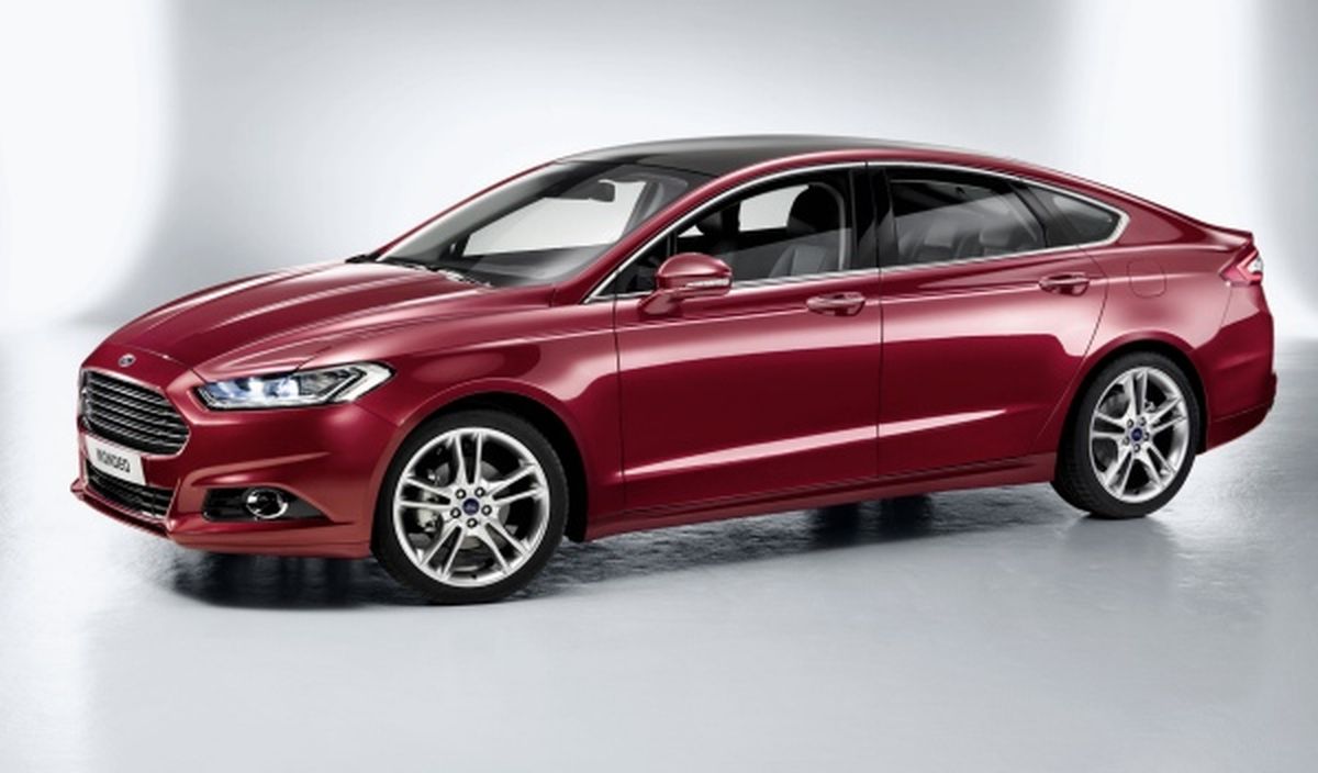 Lateral del Ford Mondeo 2013