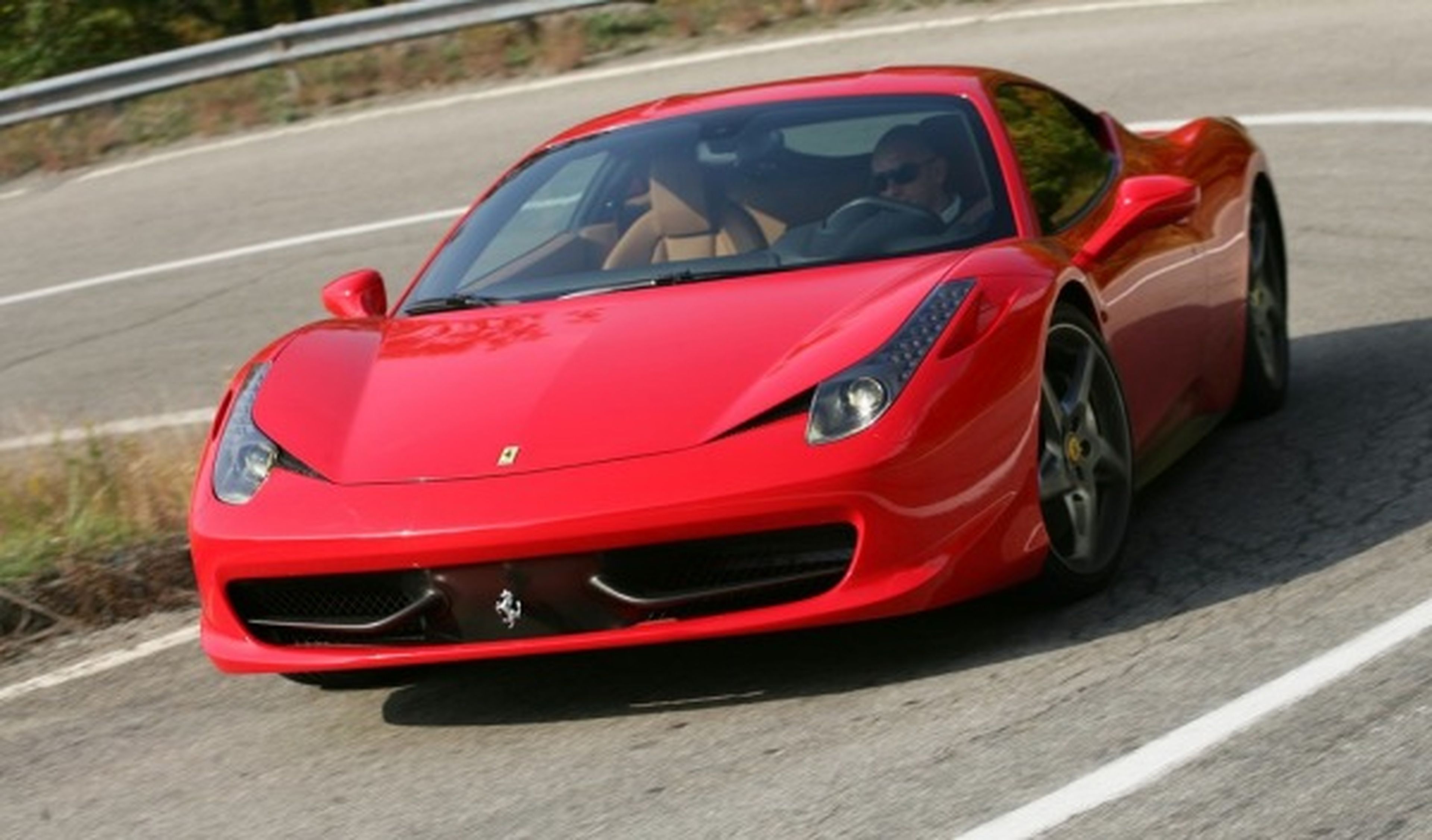 Impresionante vídeo: un Ferrari 458 Italia, a 341 km/h