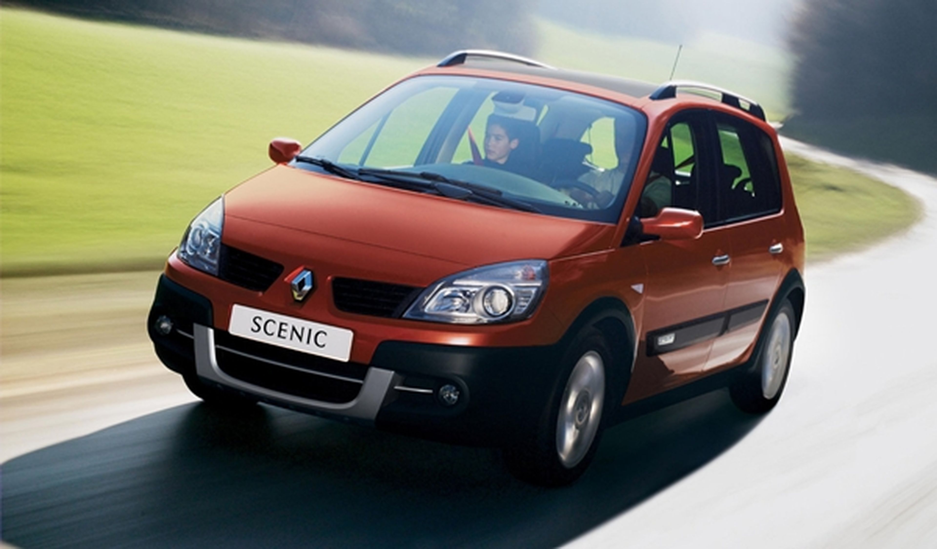 Renault Scénic Cross: cazado por primera vez