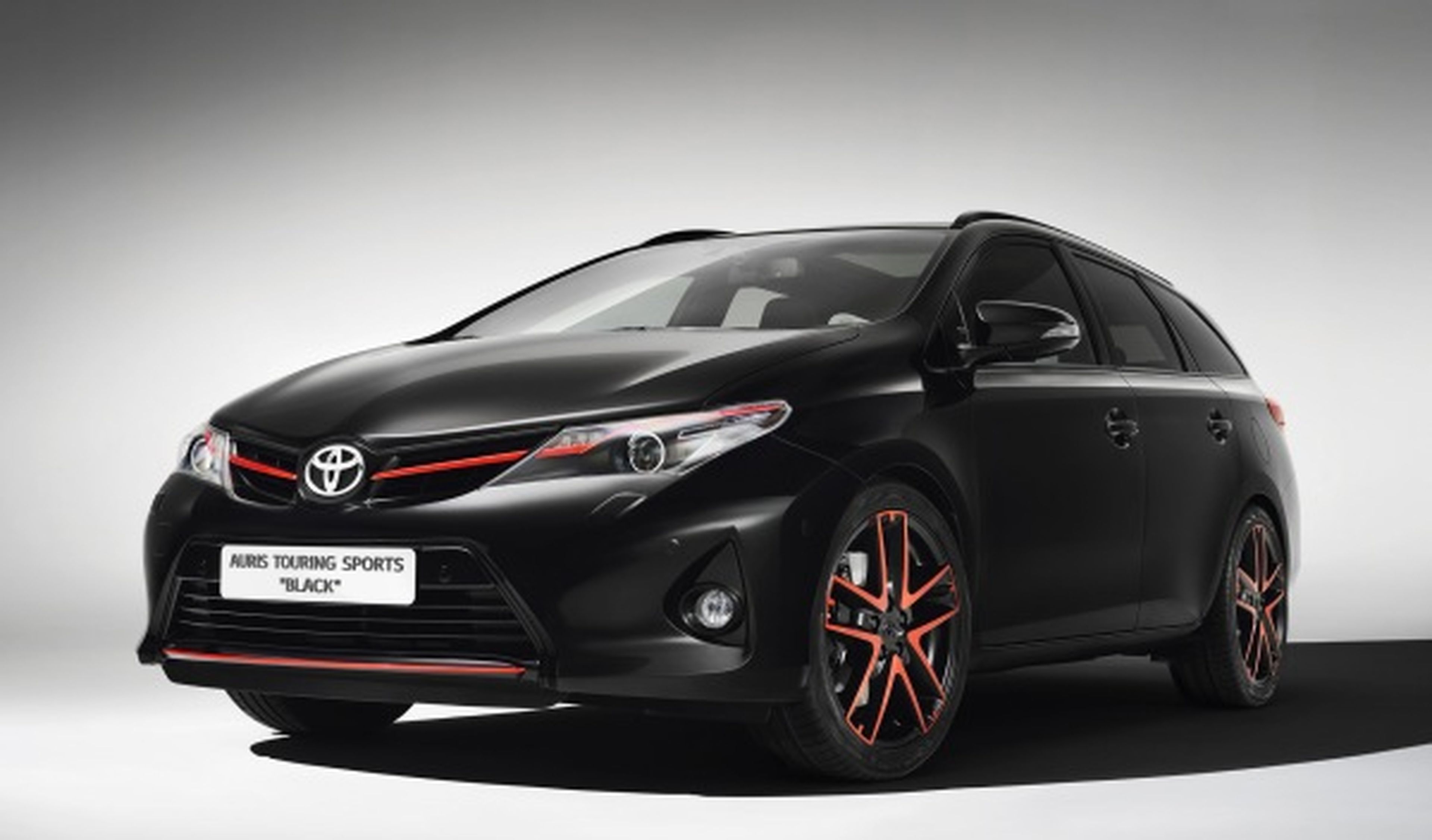 Toyota-Auris-Sports-Touring-Black-frontal