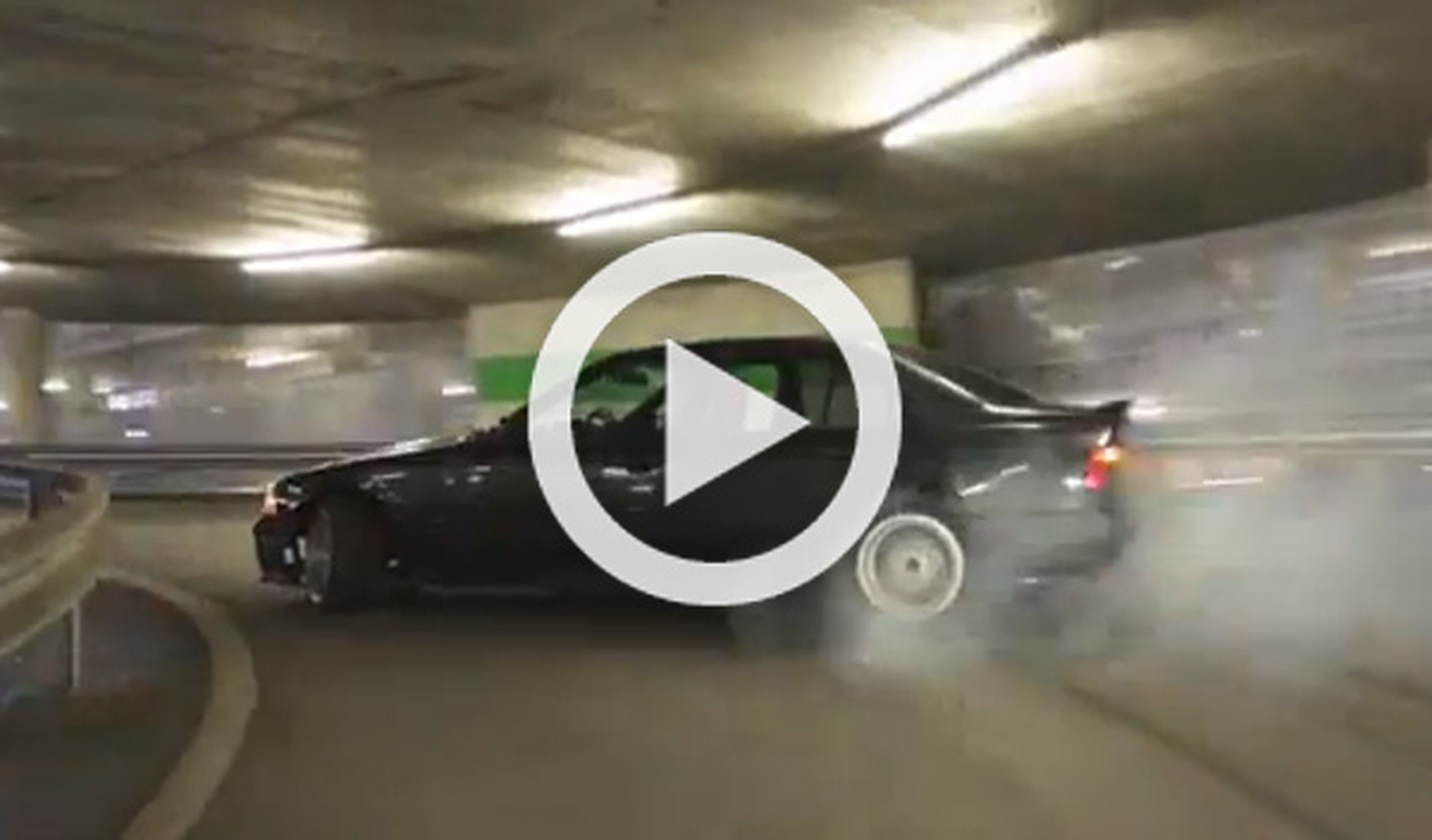 Vídeo: subiendo de lado la rampa de un garaje