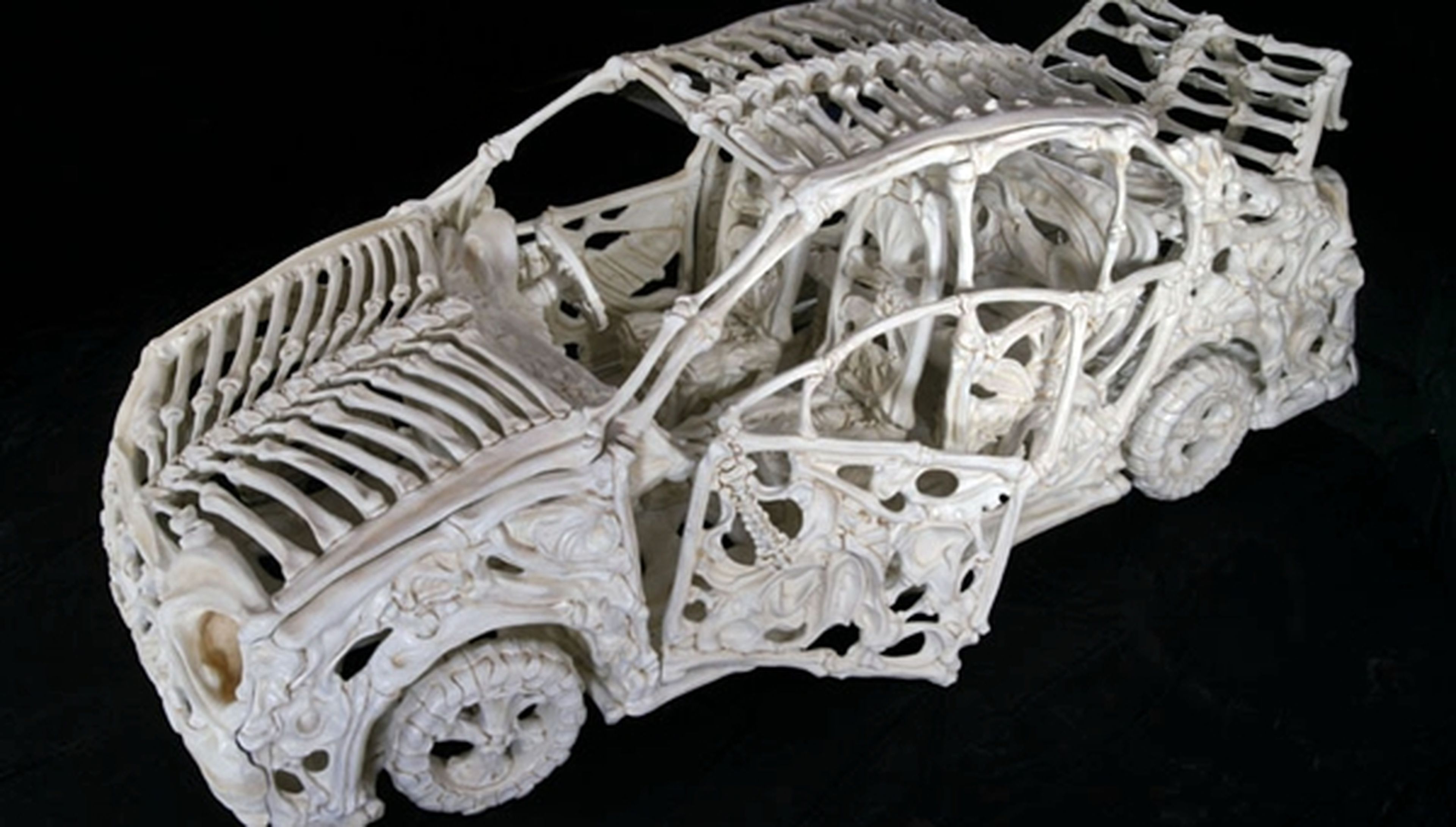 Lo último: coches de huesos, por Jitish Kallat