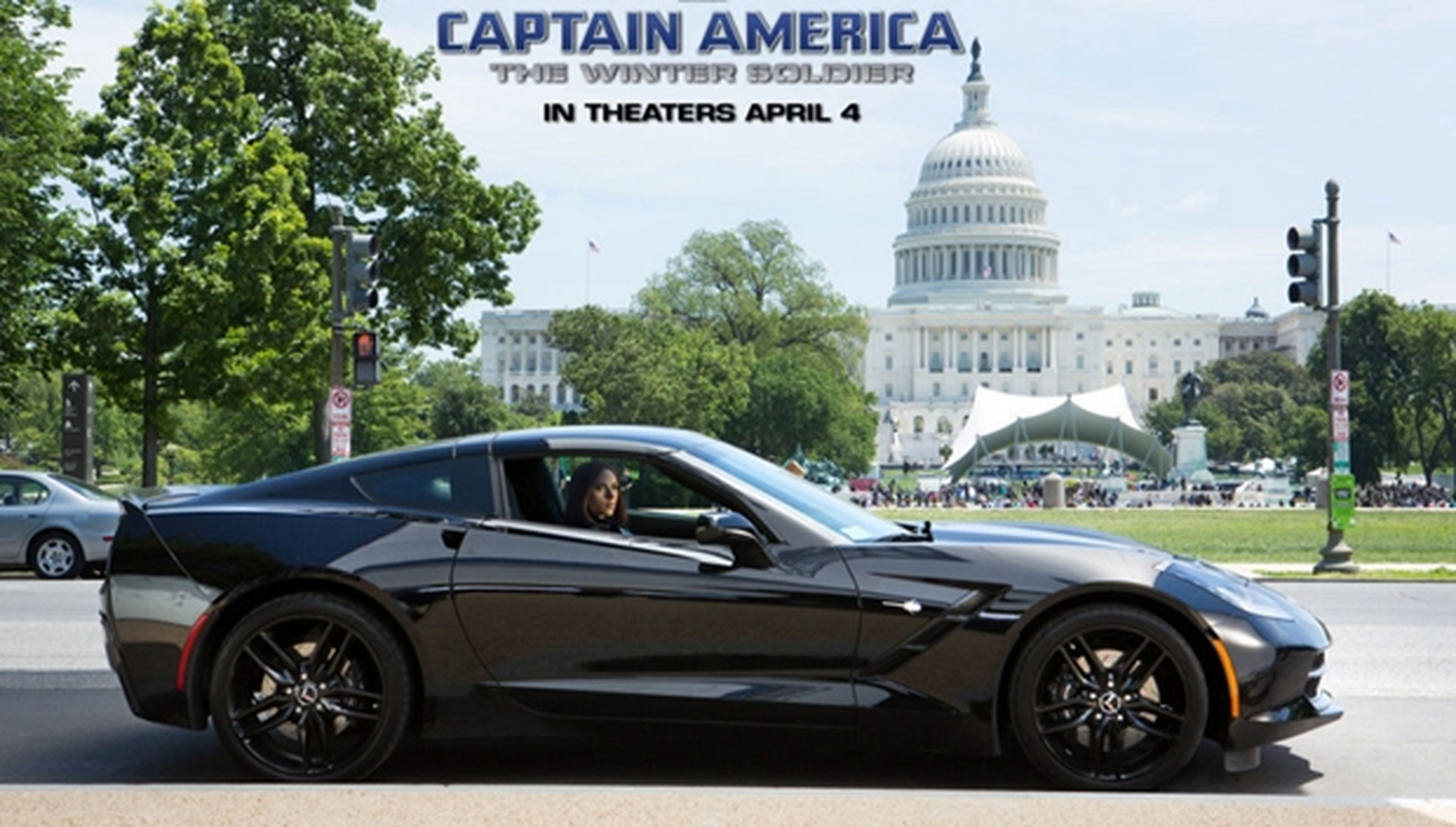 Scarlett Johansson en el nuevo Chevrolet Corvette Stingray, como la Viuda Negra