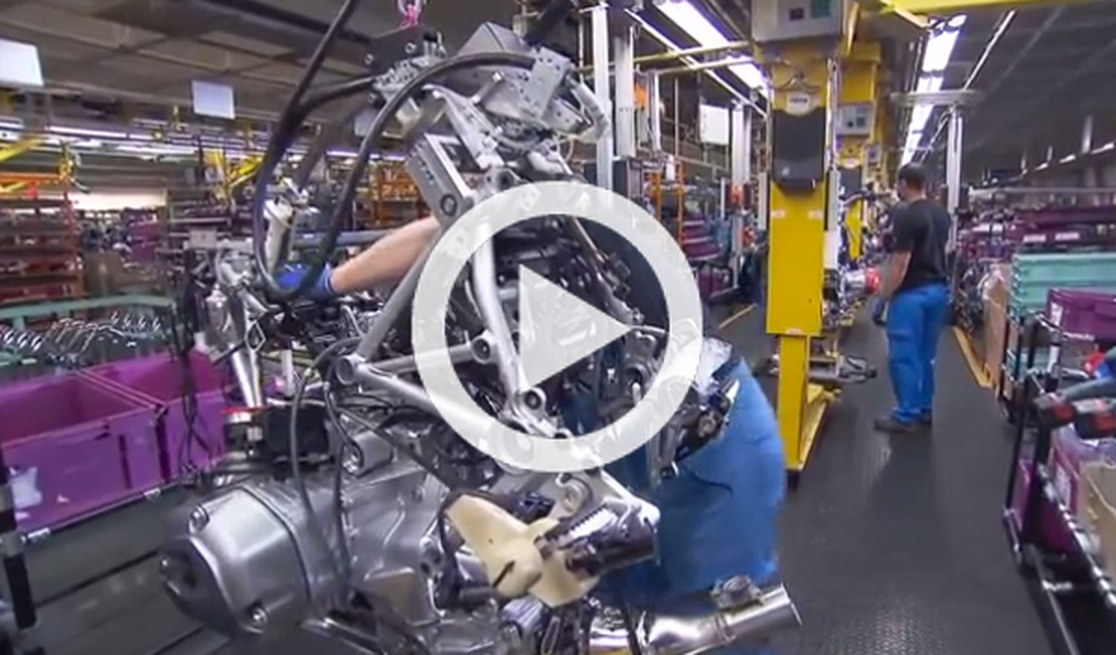 Vídeo: así se monta una moto BMW en 9 minutos