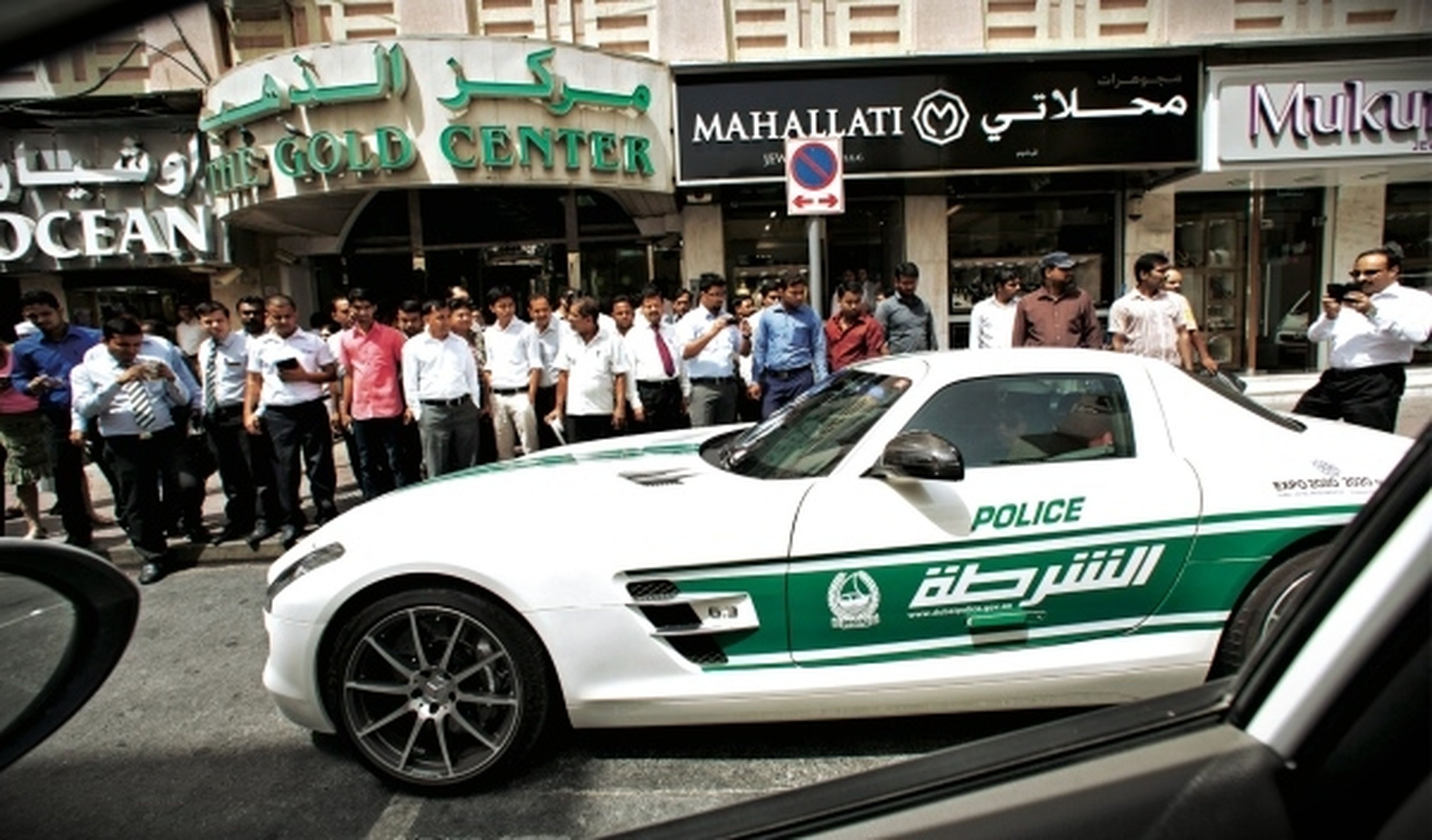 Dubai podría prohibir tener coche a los más pobres