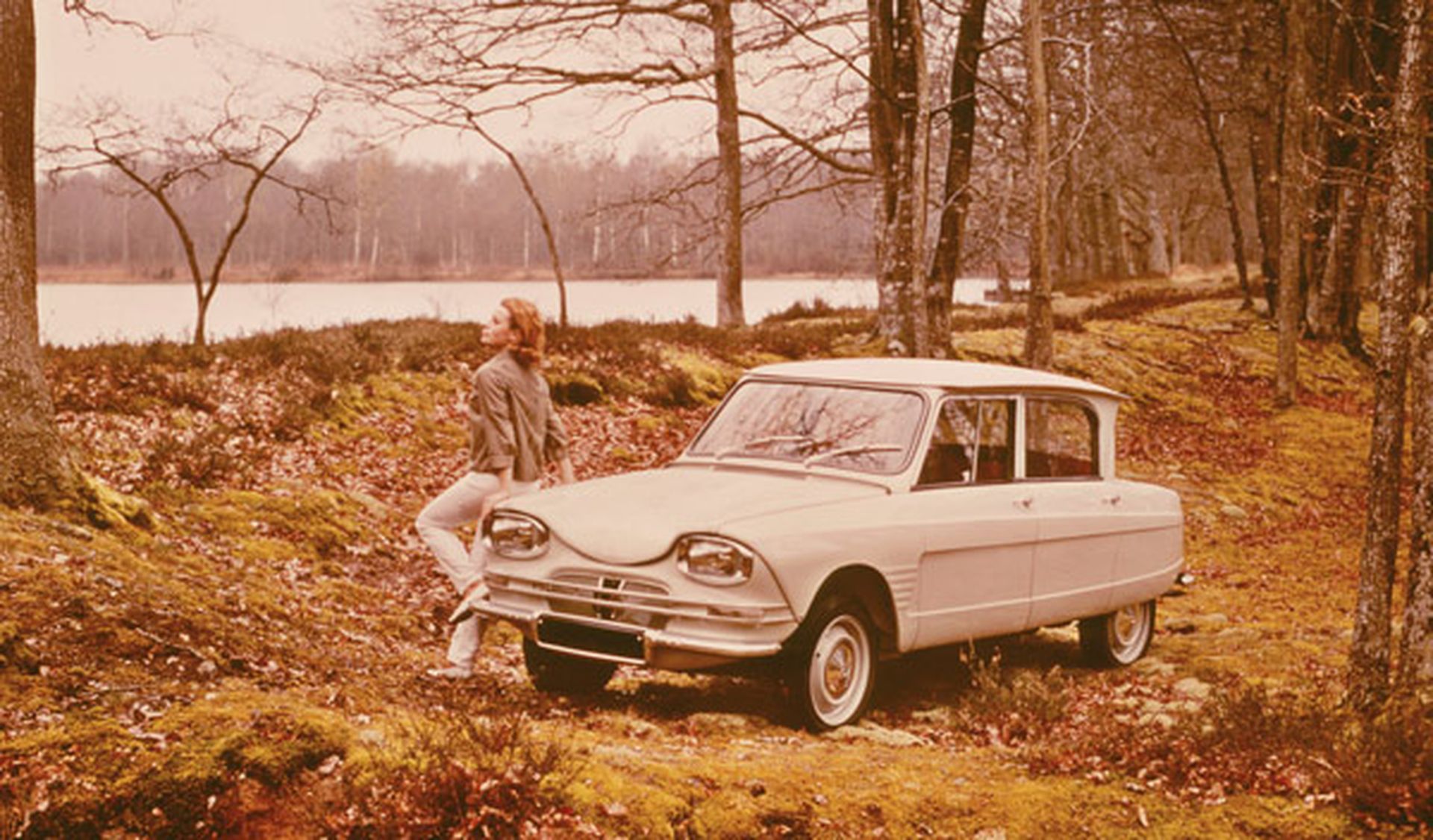 https://cdn.autobild.es/sites/navi.axelspringer.es/public/media/image/2014/03/242293-citroen-ami-6-conquistador-mujeres.jpg?tf=1920x