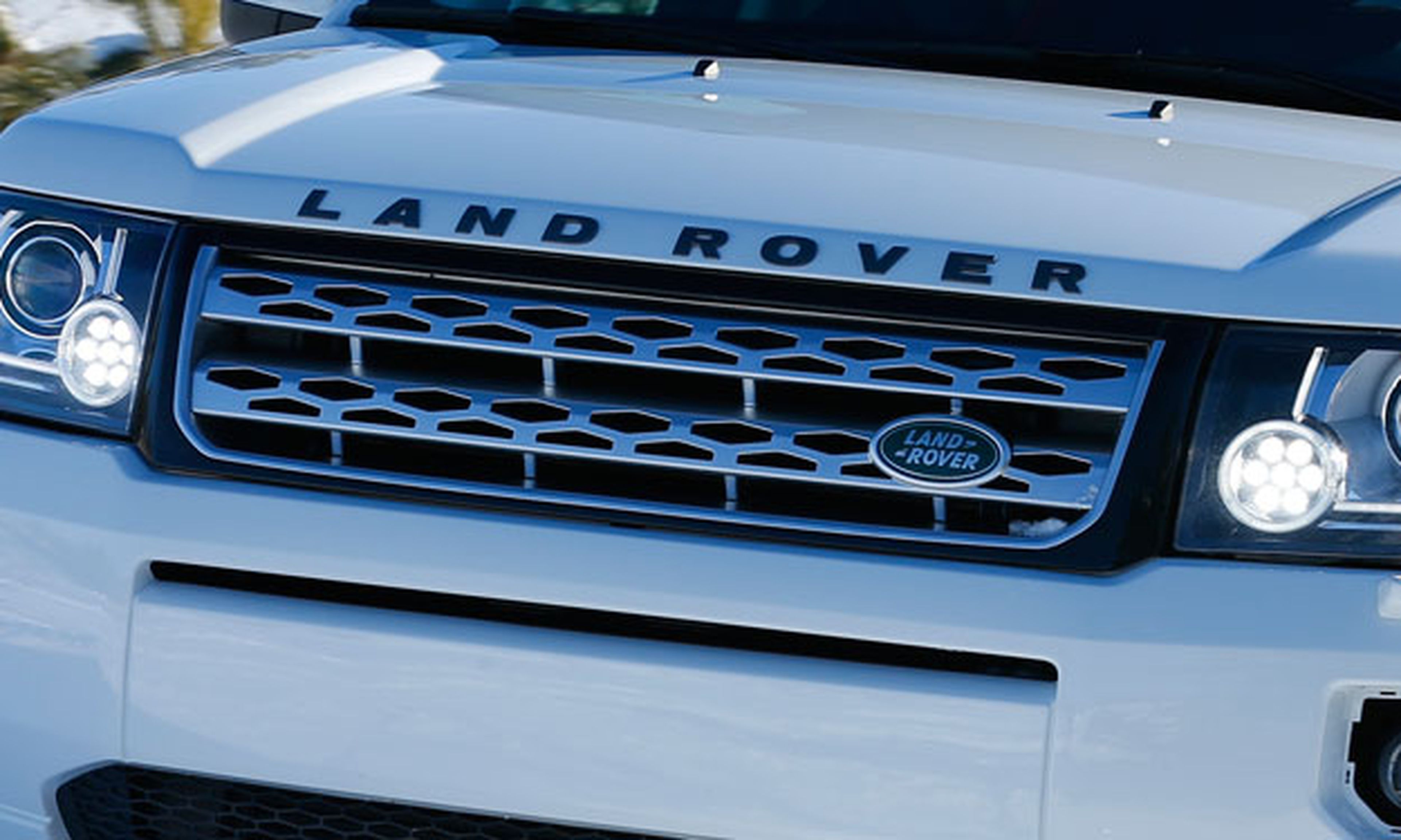 Cazado en movimiento el Land Rover Freelander 2014