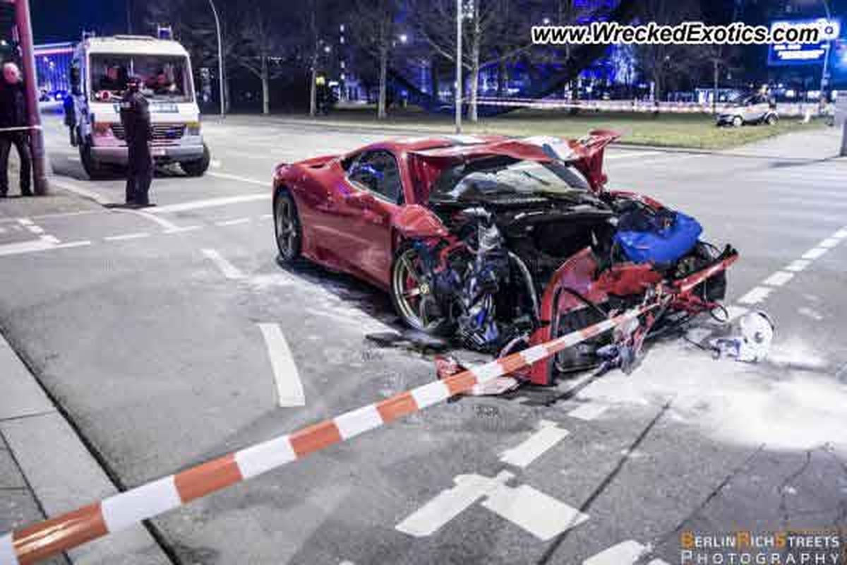 Ferrari 458 Speciale destrozado