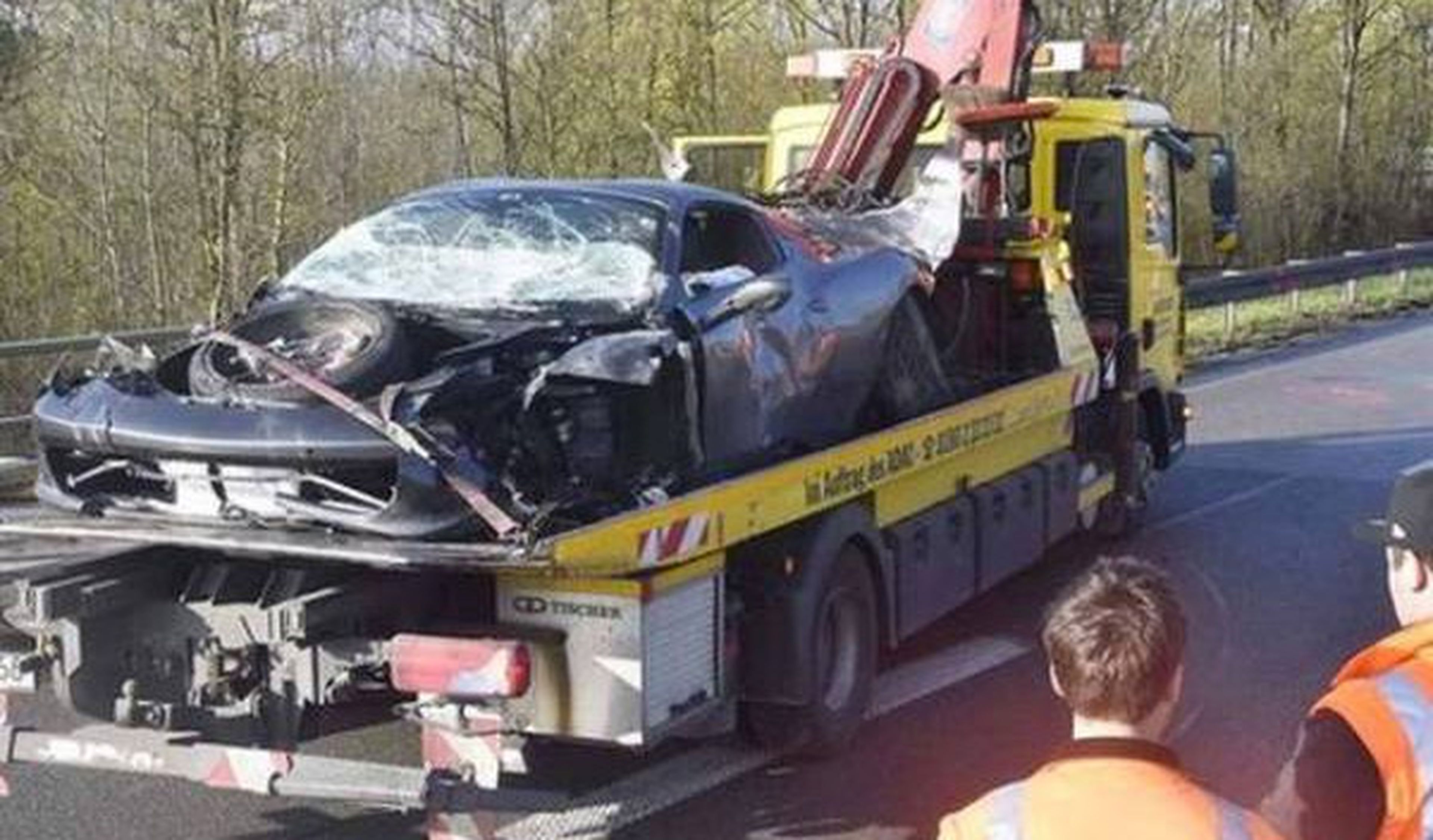 Espectacular accidente de un Ferrari 458 Spider