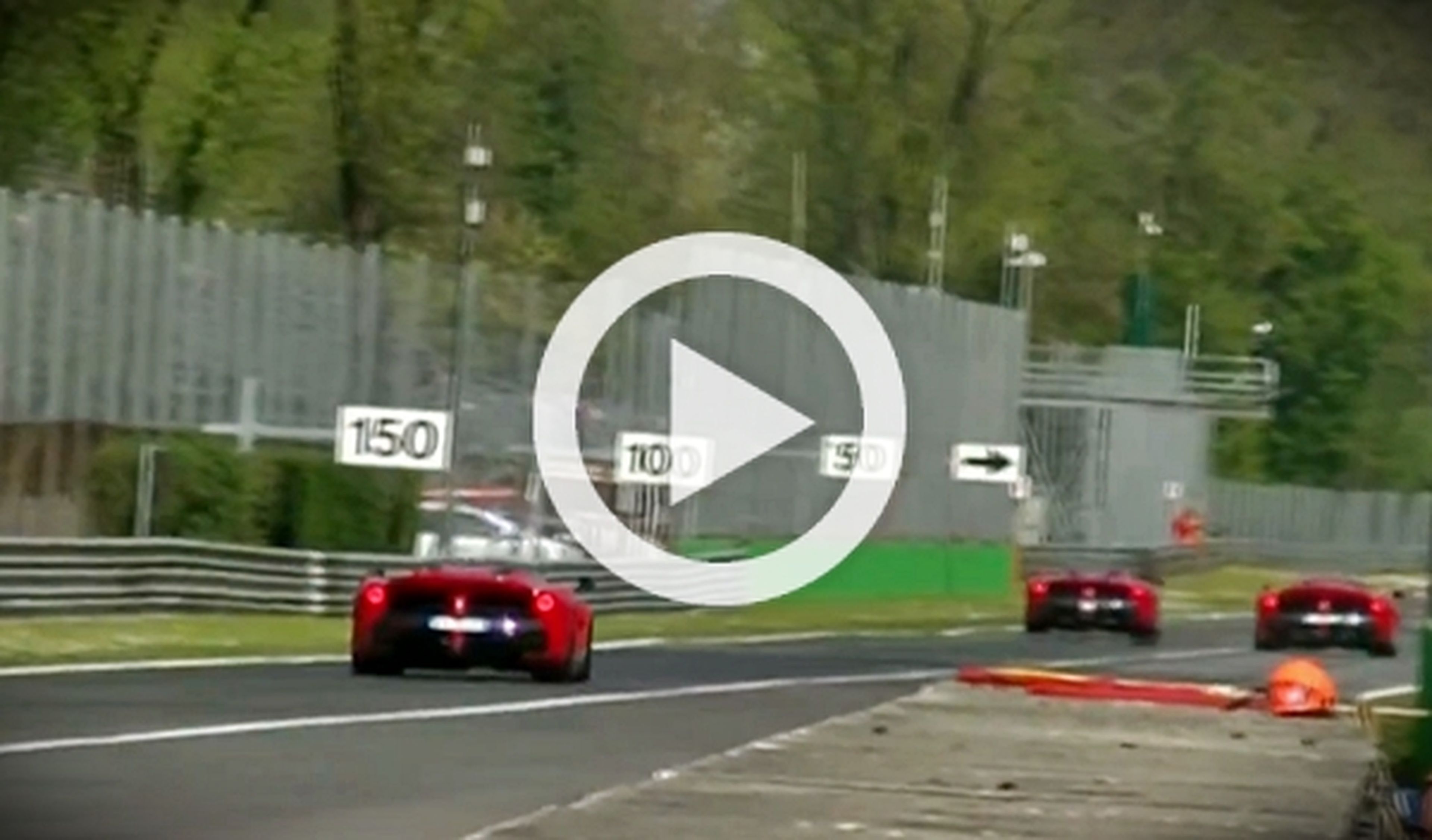 Vídeo: tres Ferrari LaFerrari rodando en Monza
