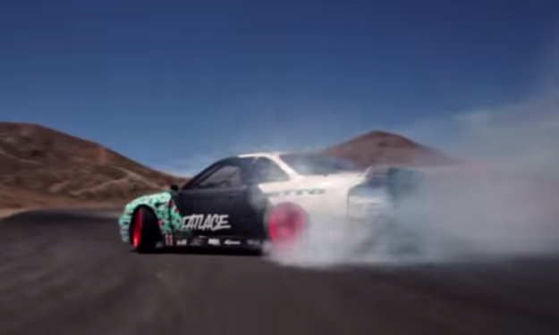 Vídeo em 360 graus mostra como é ser um piloto profissional de drift -  TecMundo