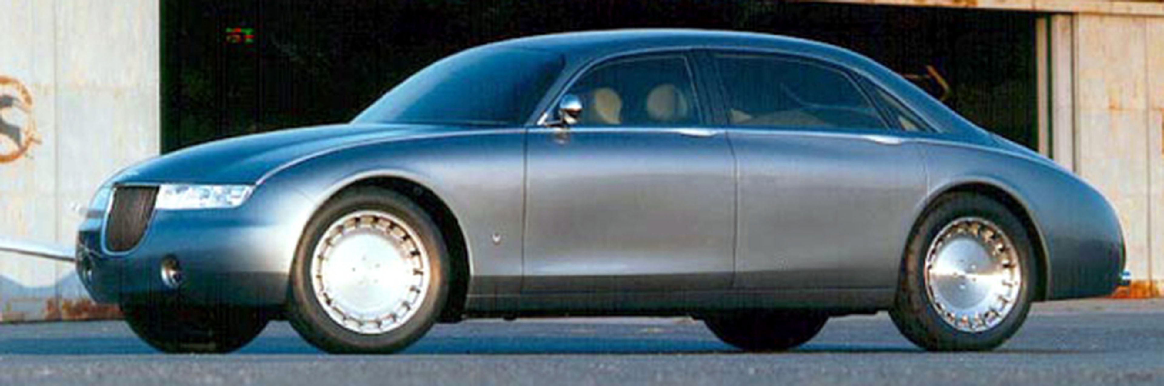 El nuevo Aston Martin Lagonda, cazado en los tests