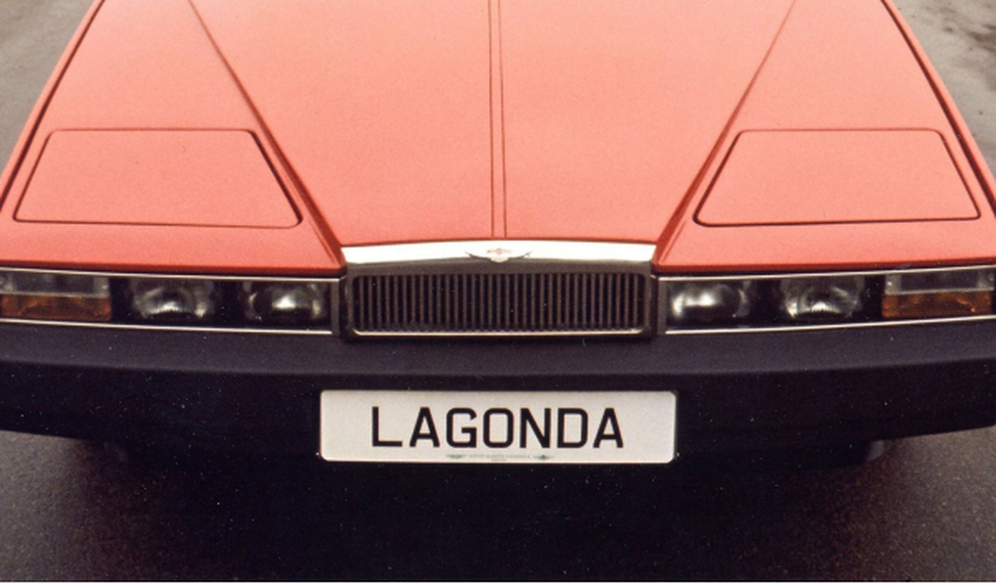 El nuevo Aston Martin Lagonda, cazado en los tests