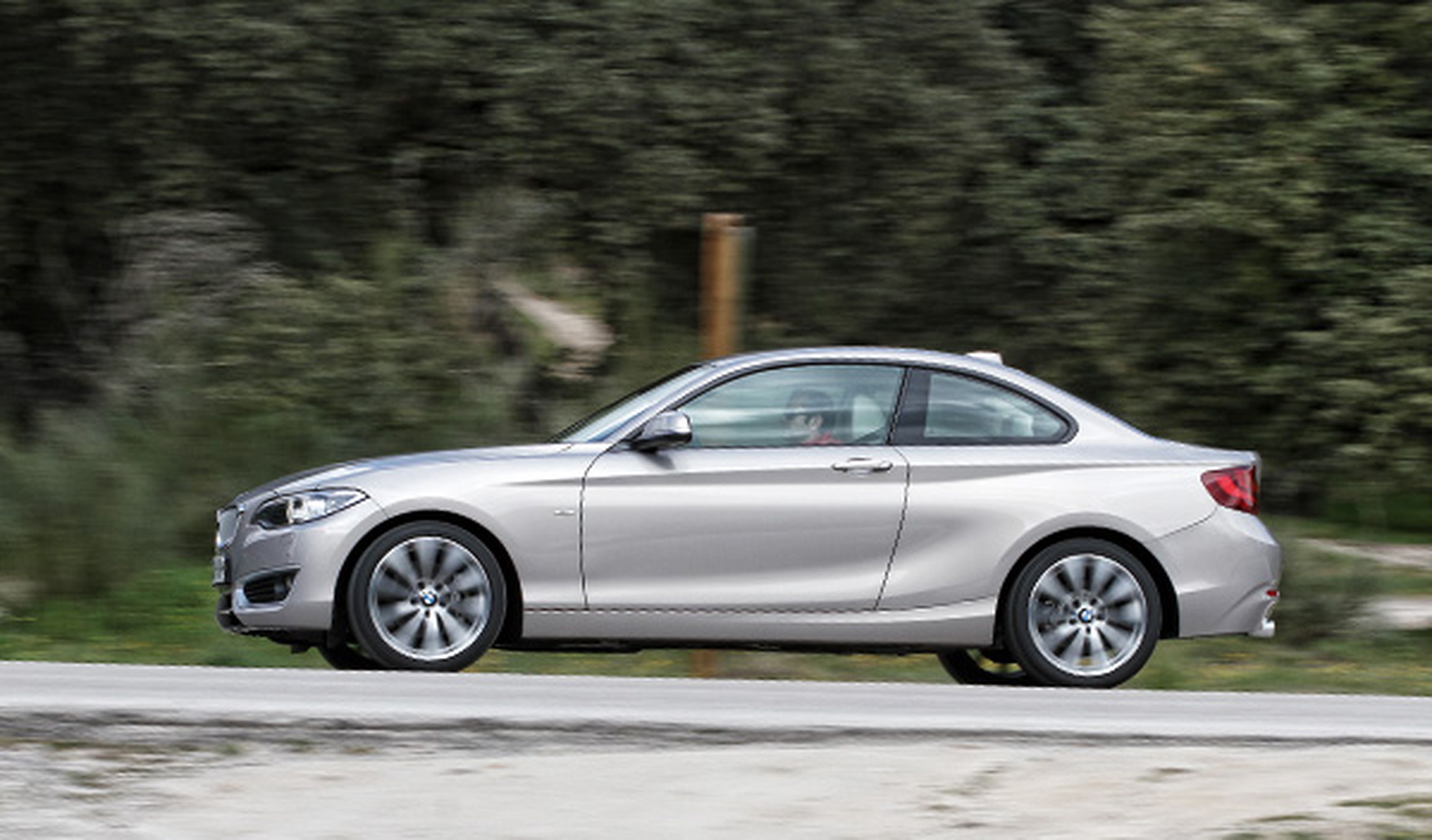 BMW 220d lateral