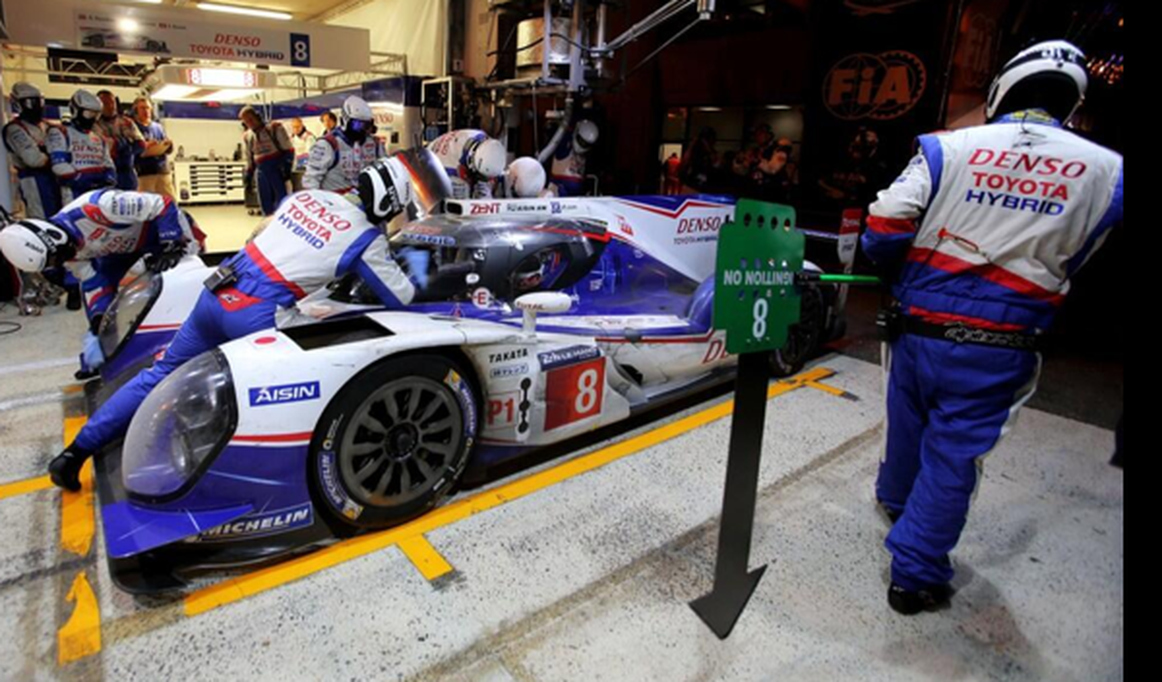 Toyota lidera la noche en las 24 Horas de Le Mans 2014