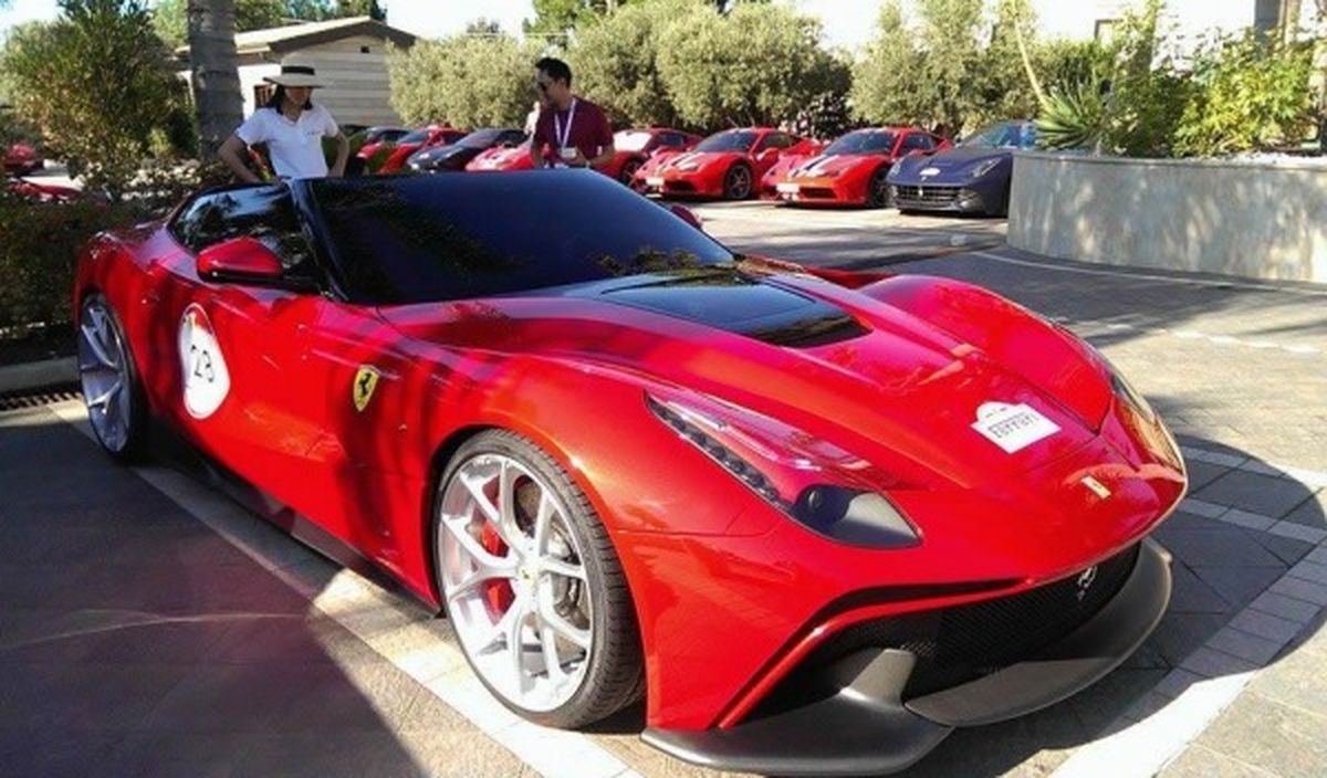 Ferrari F12 TRS frontal
