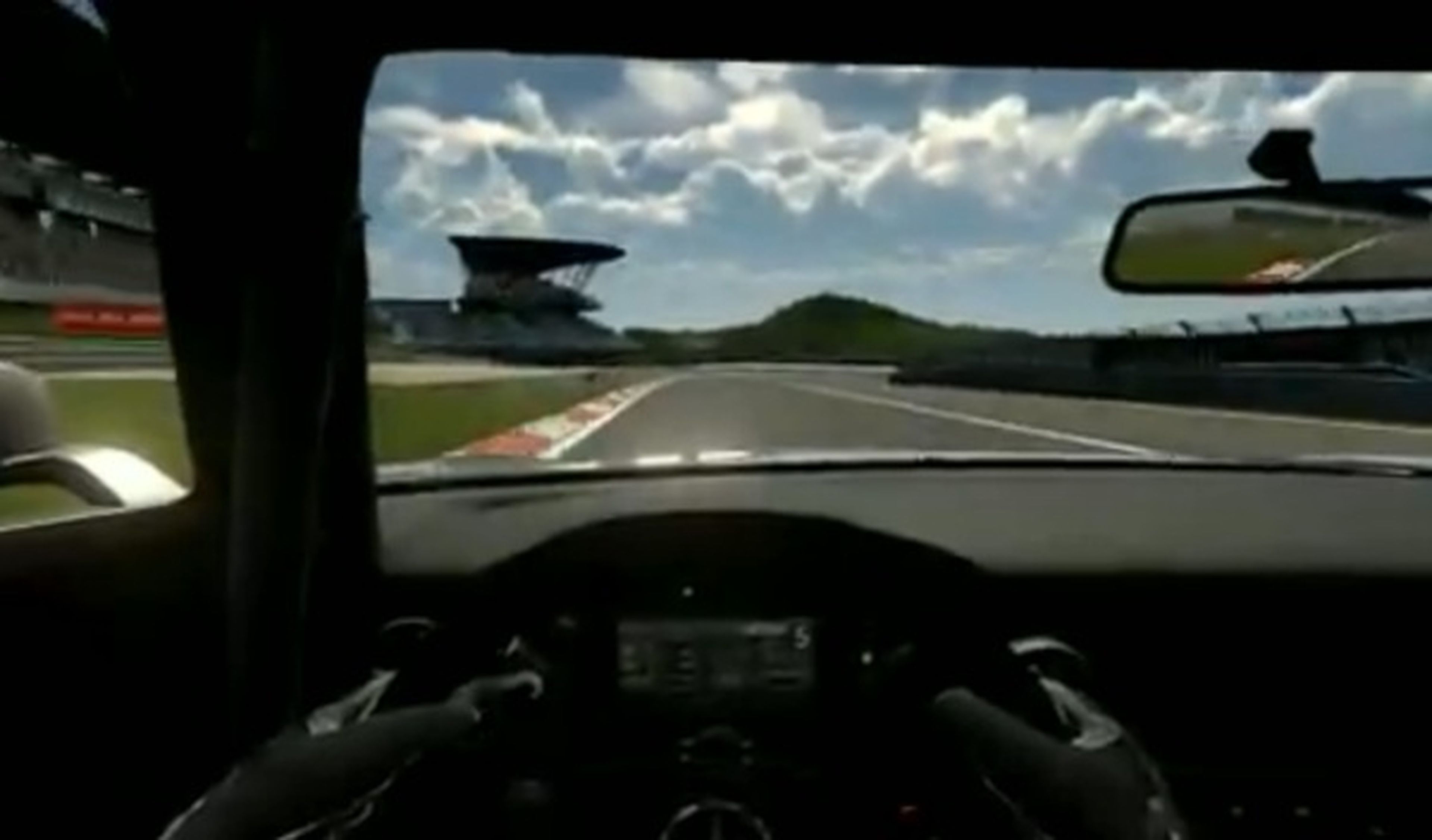 Vuelta rápida virtual al viejo Circuito de Nürburgring