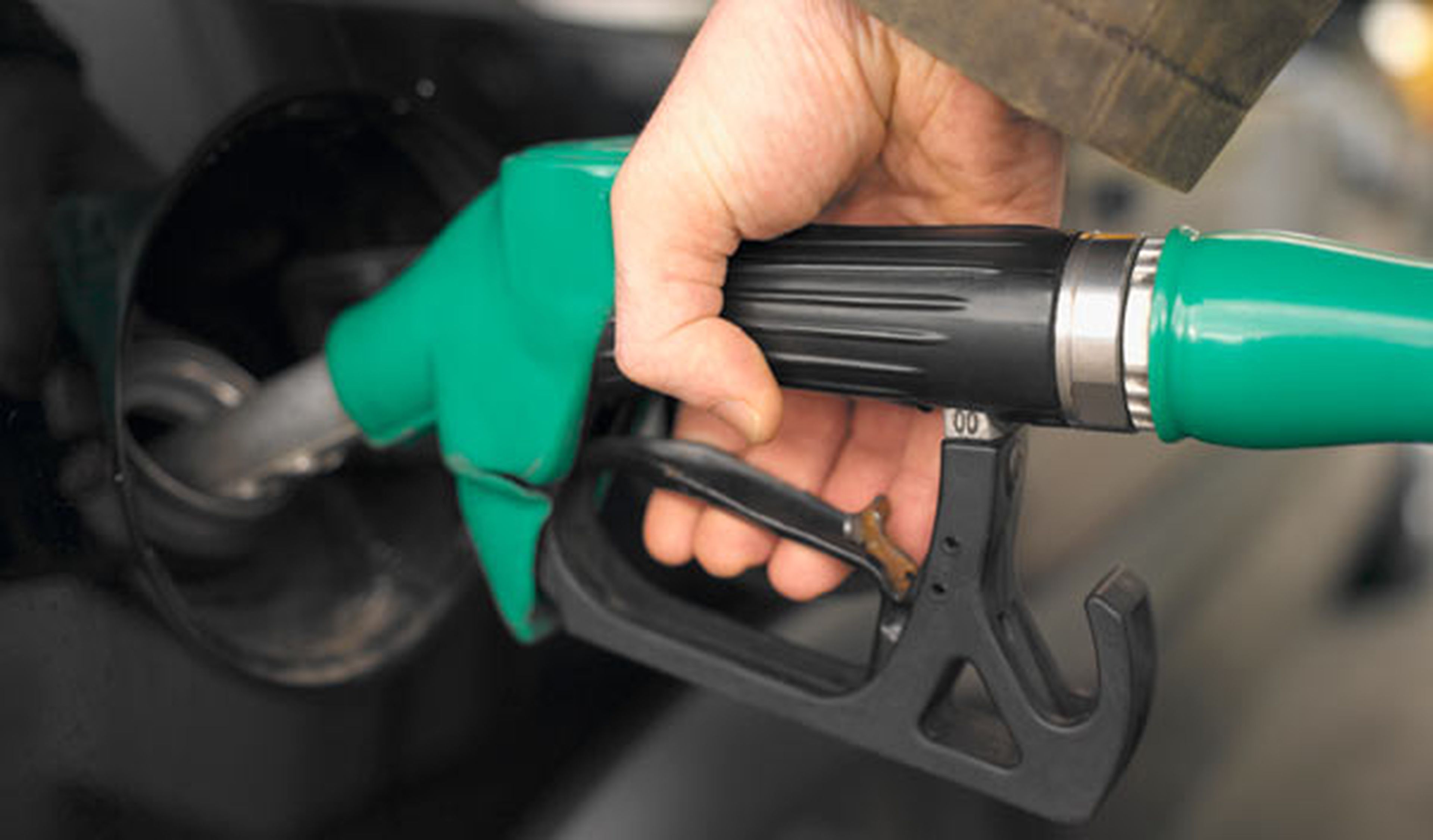 El precio de la gasolina marca máximos anuales