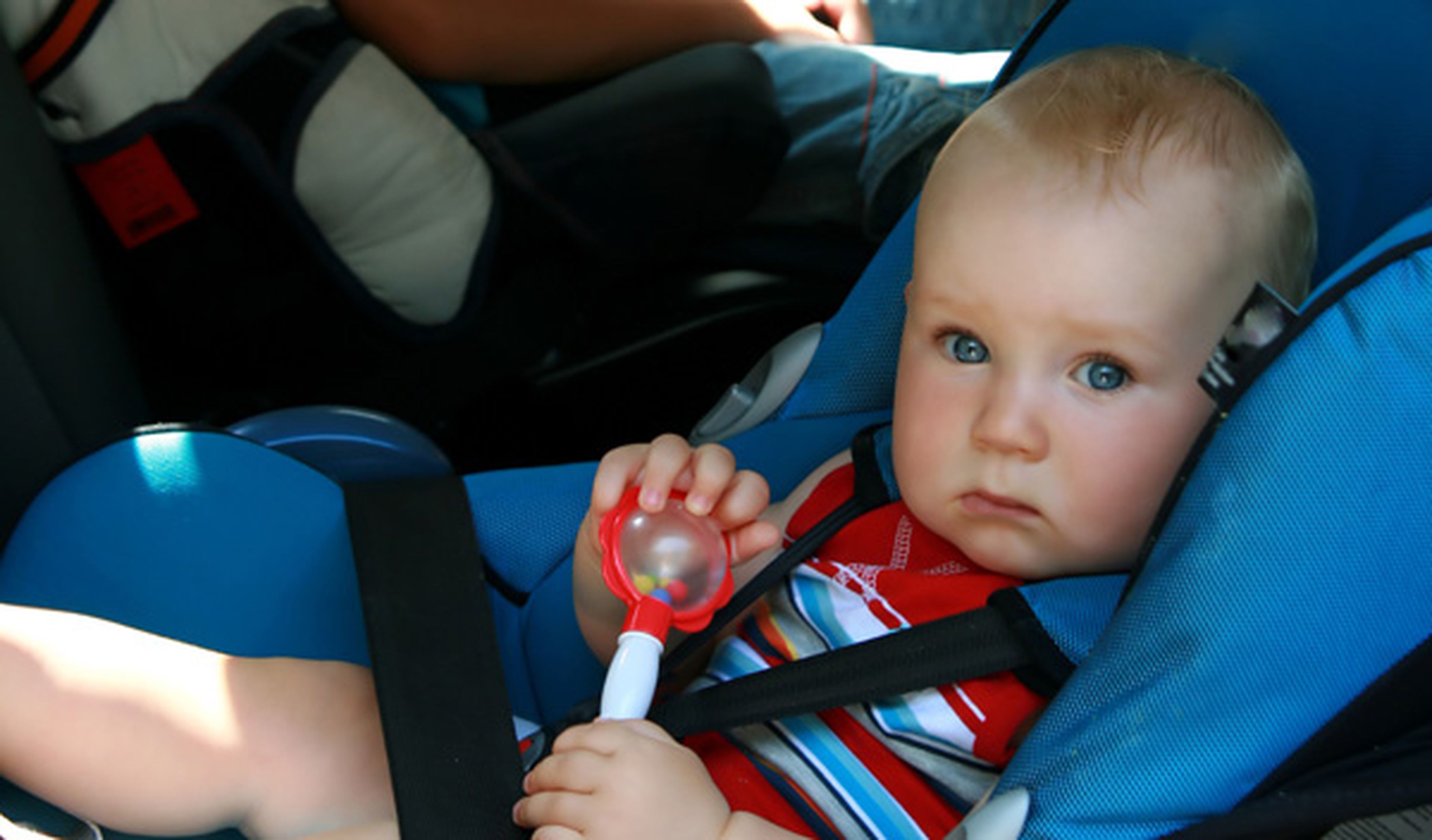 Ocho claves para viajar con niños en coche