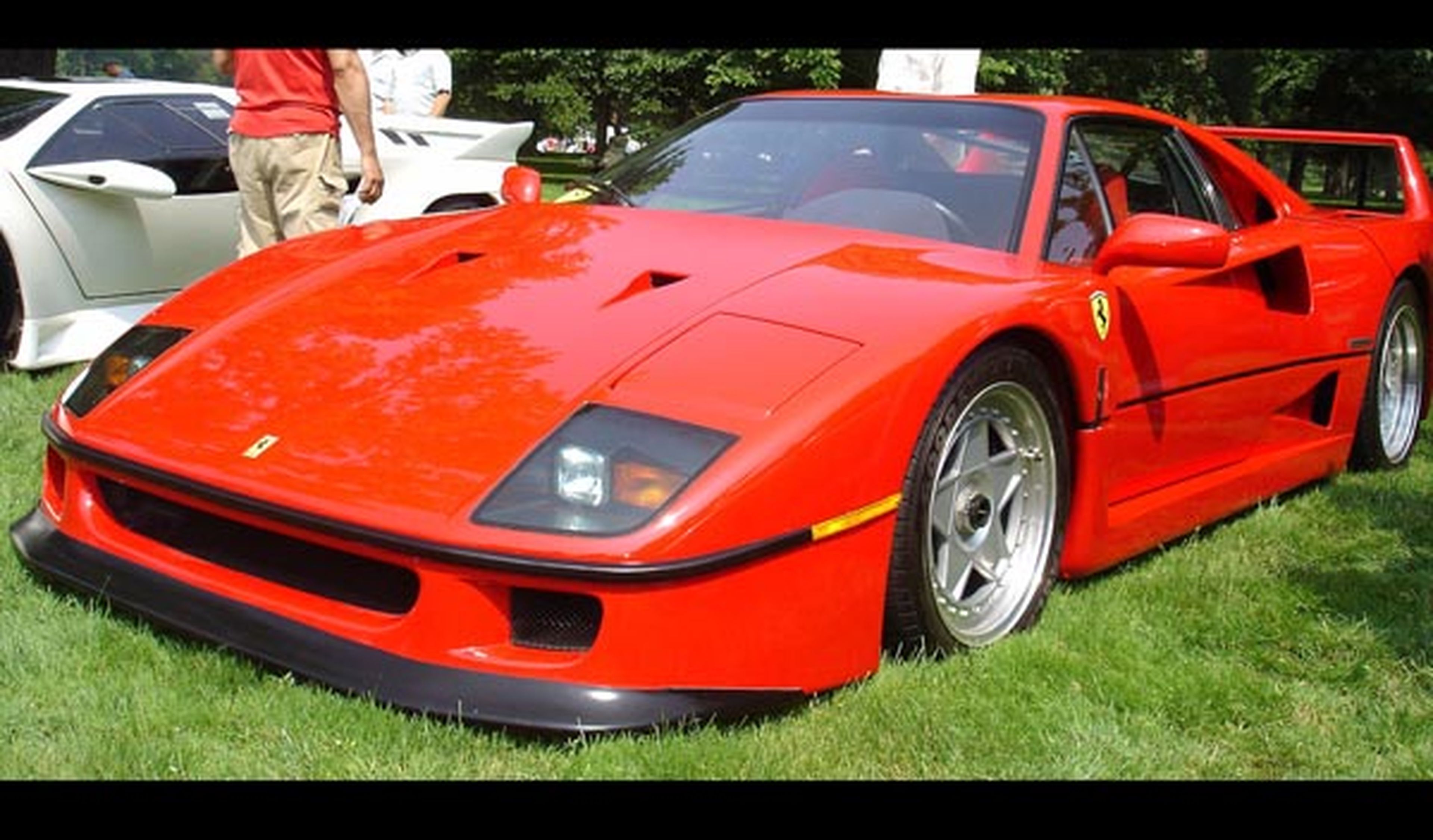 Sale a subasta el Ferrari F40 de Rod Stewart