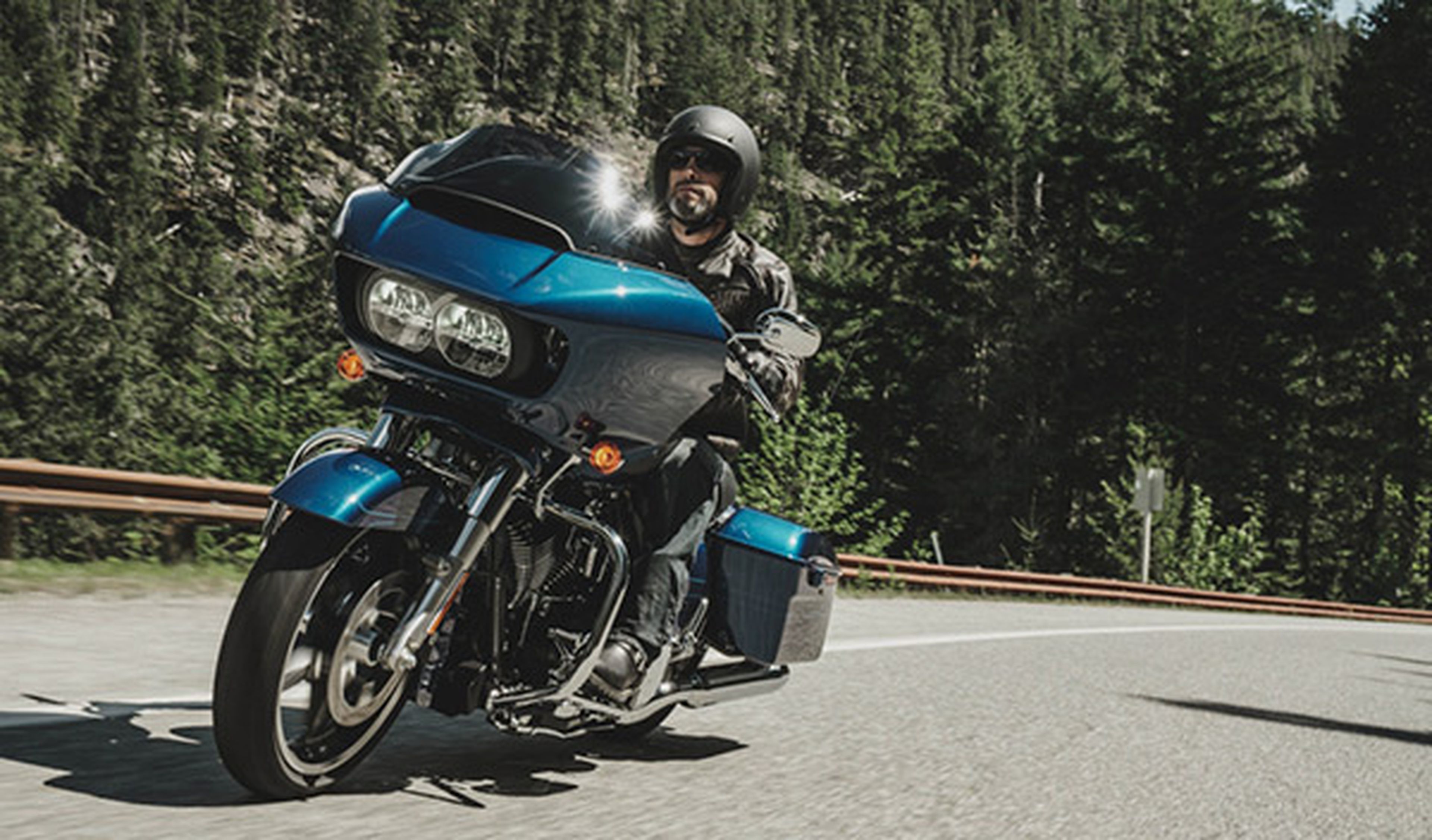 La Harley-Davidson Road Glide 2015 ya rueda