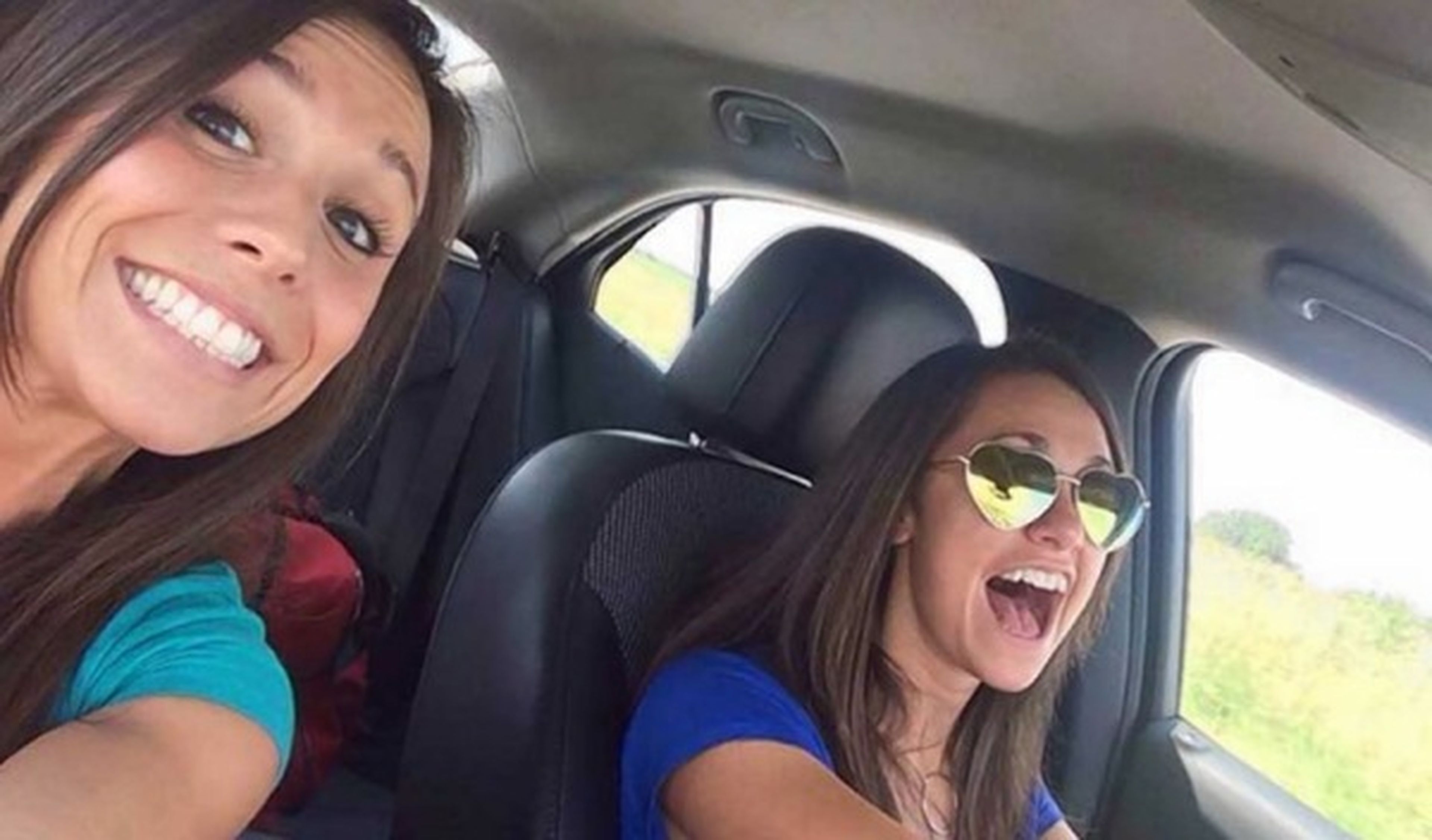 Uno de cada cuatro jóvenes se ha hecho un selfie al volante