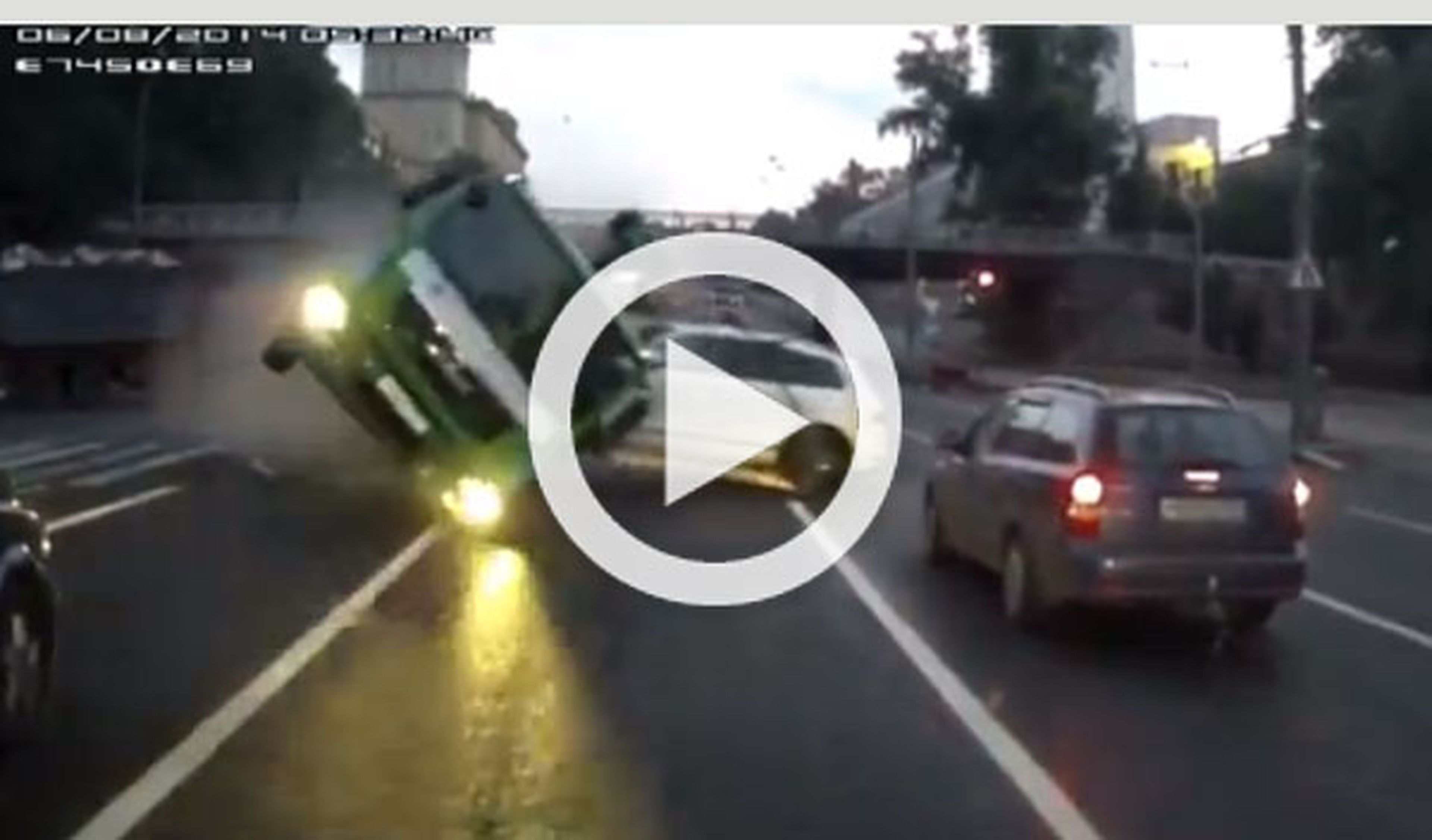 Vídeo: brutal accidente de una grúa en Rusia