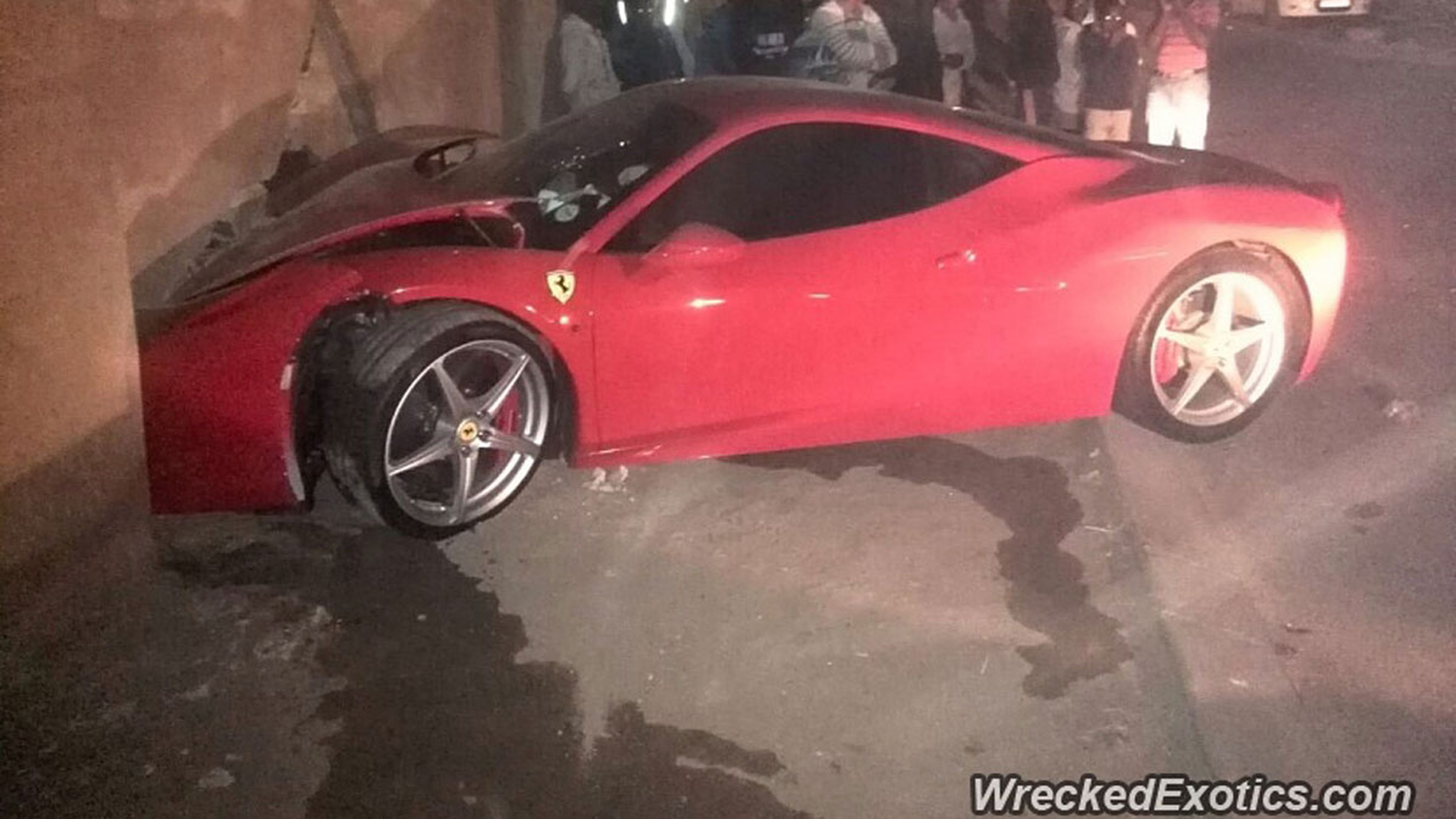 accidente Ferrari 458 Italia novia