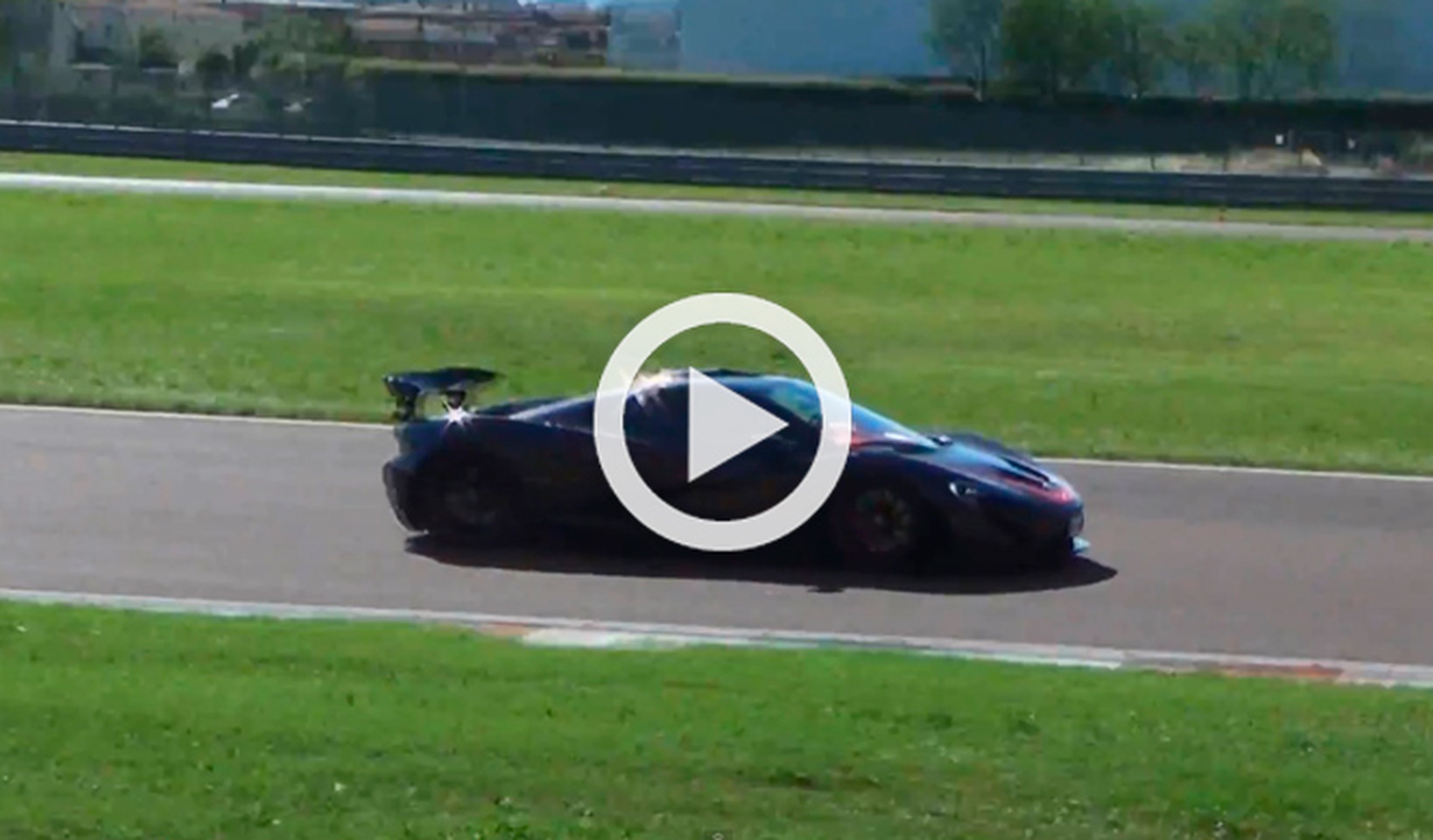 Vídeo: Un McLaren P1 MSO rodando en el circuito de Fiorano