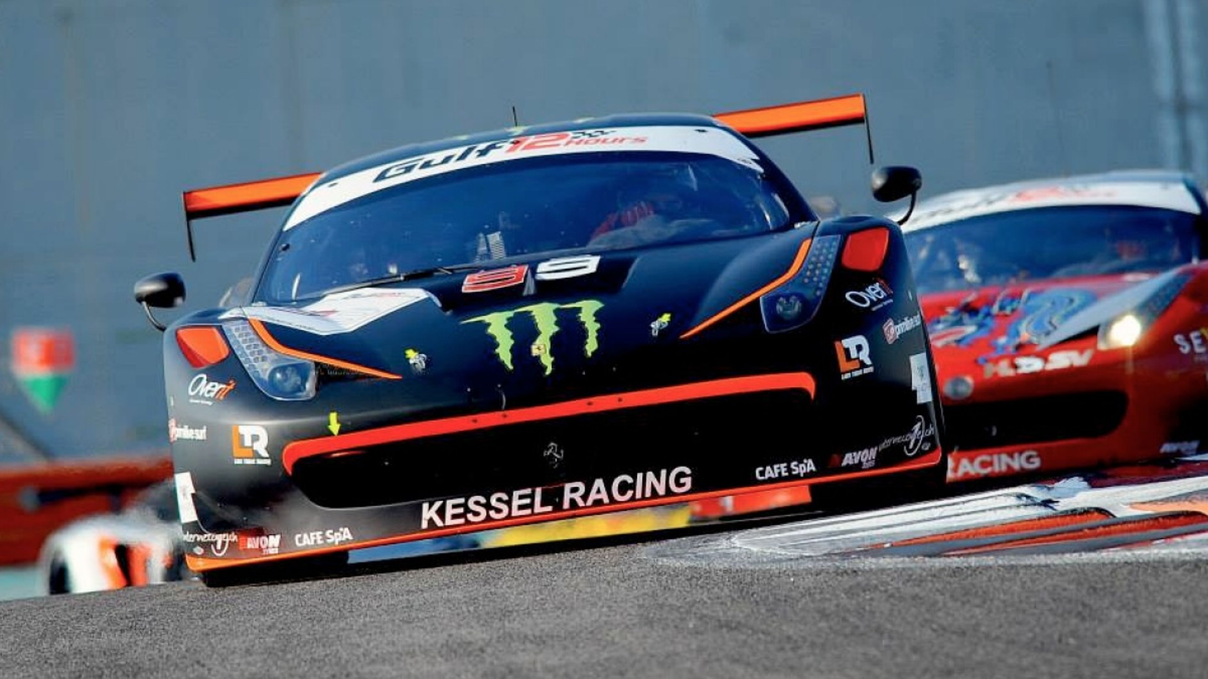 Jorge Lorenzo gana las 12 Horas de Abu Dhabi con Ferrari