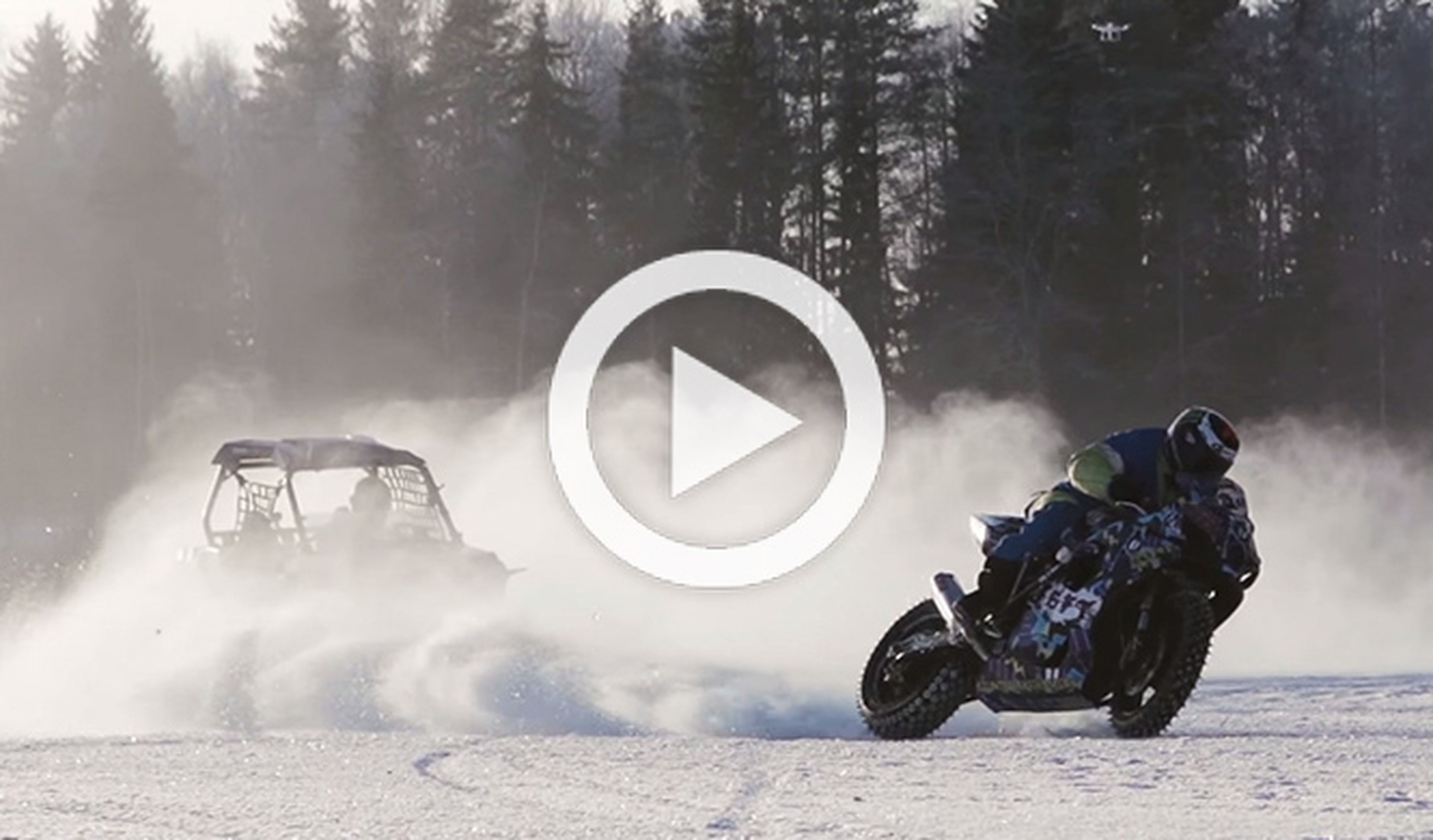 Pique de drifting sobre hielo entre una moto y un UTV