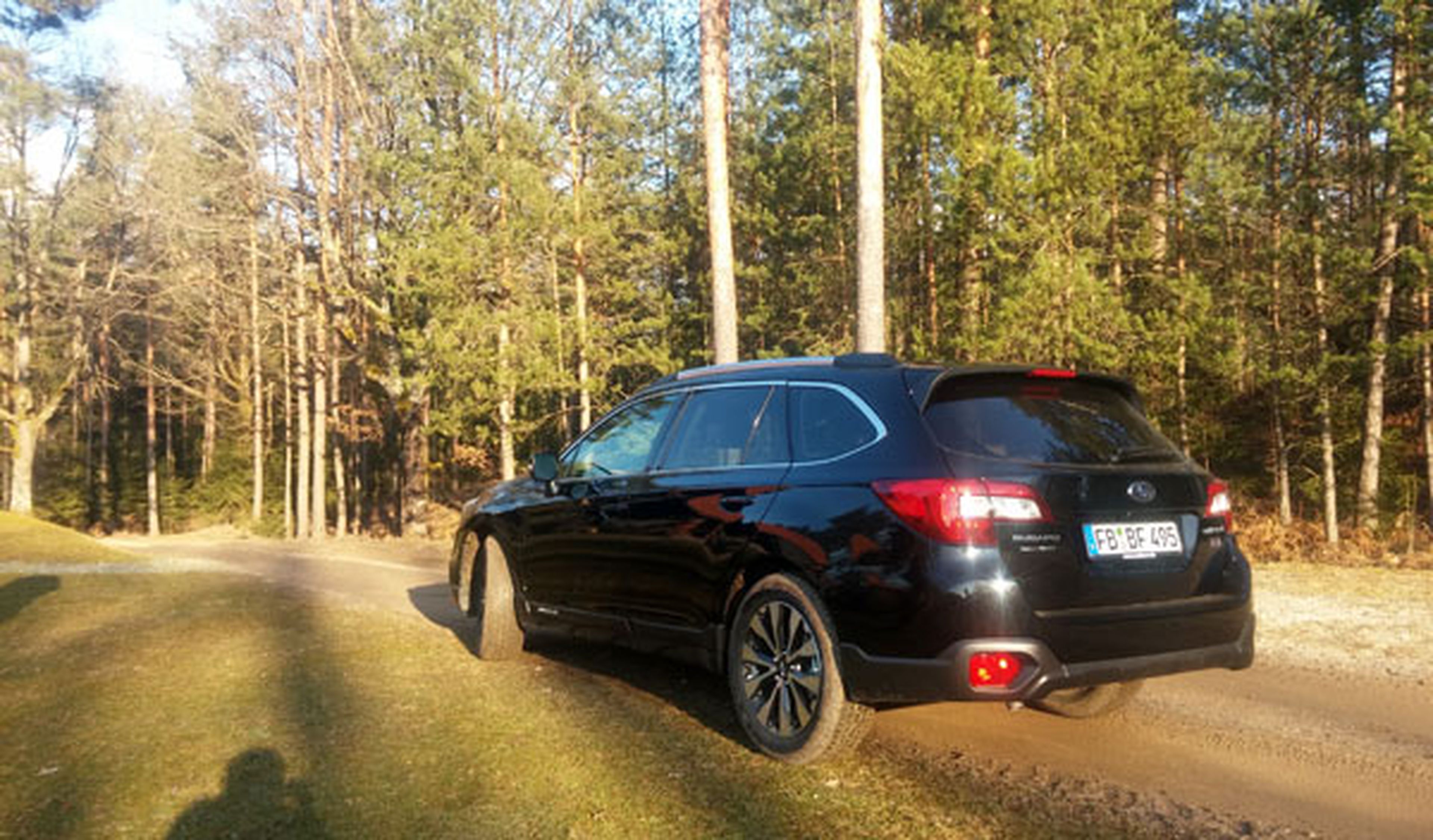 Subaru Outback 2015 trasera