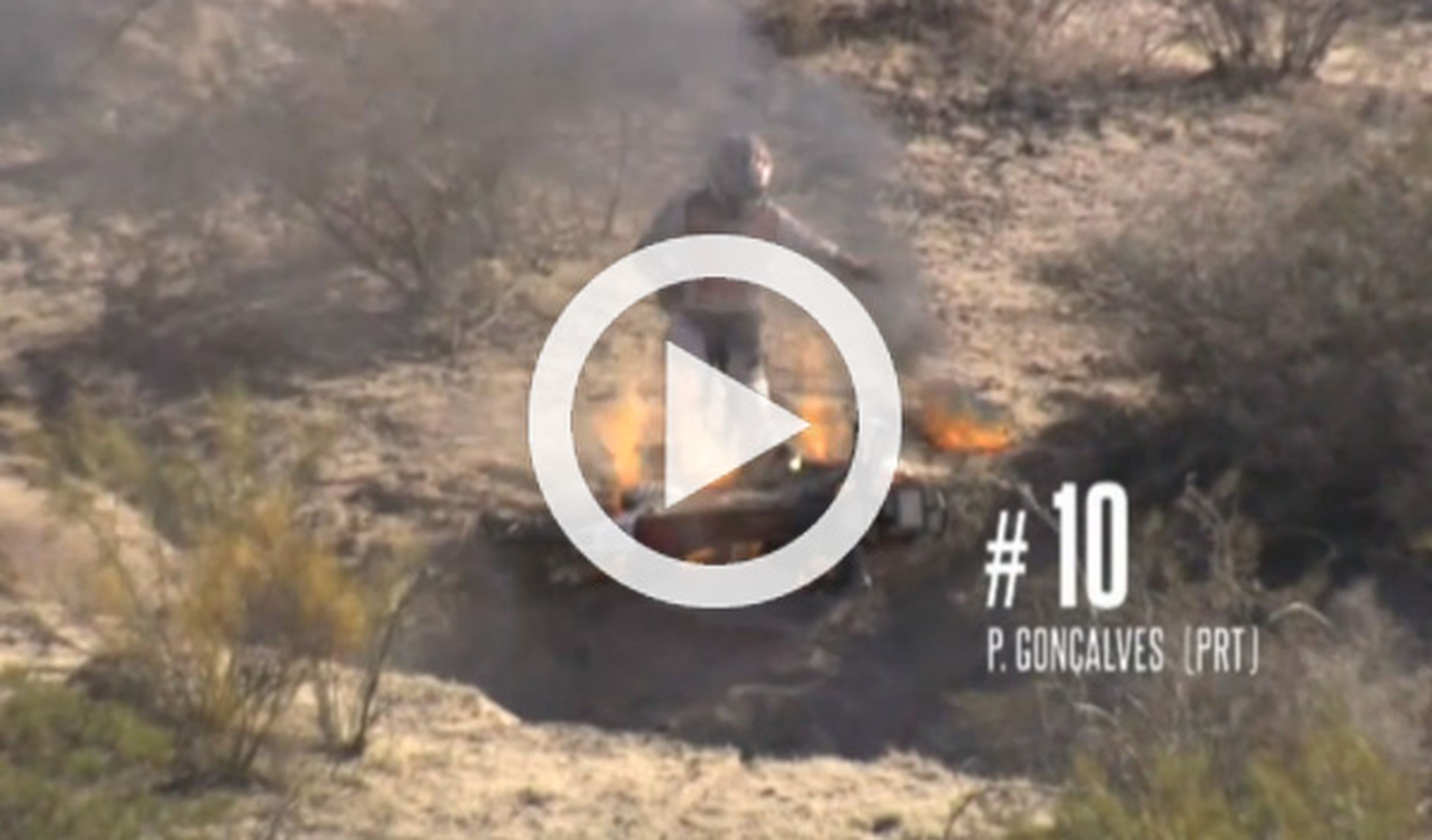 Vídeo: su moto empieza a arder en el Dakar 2014