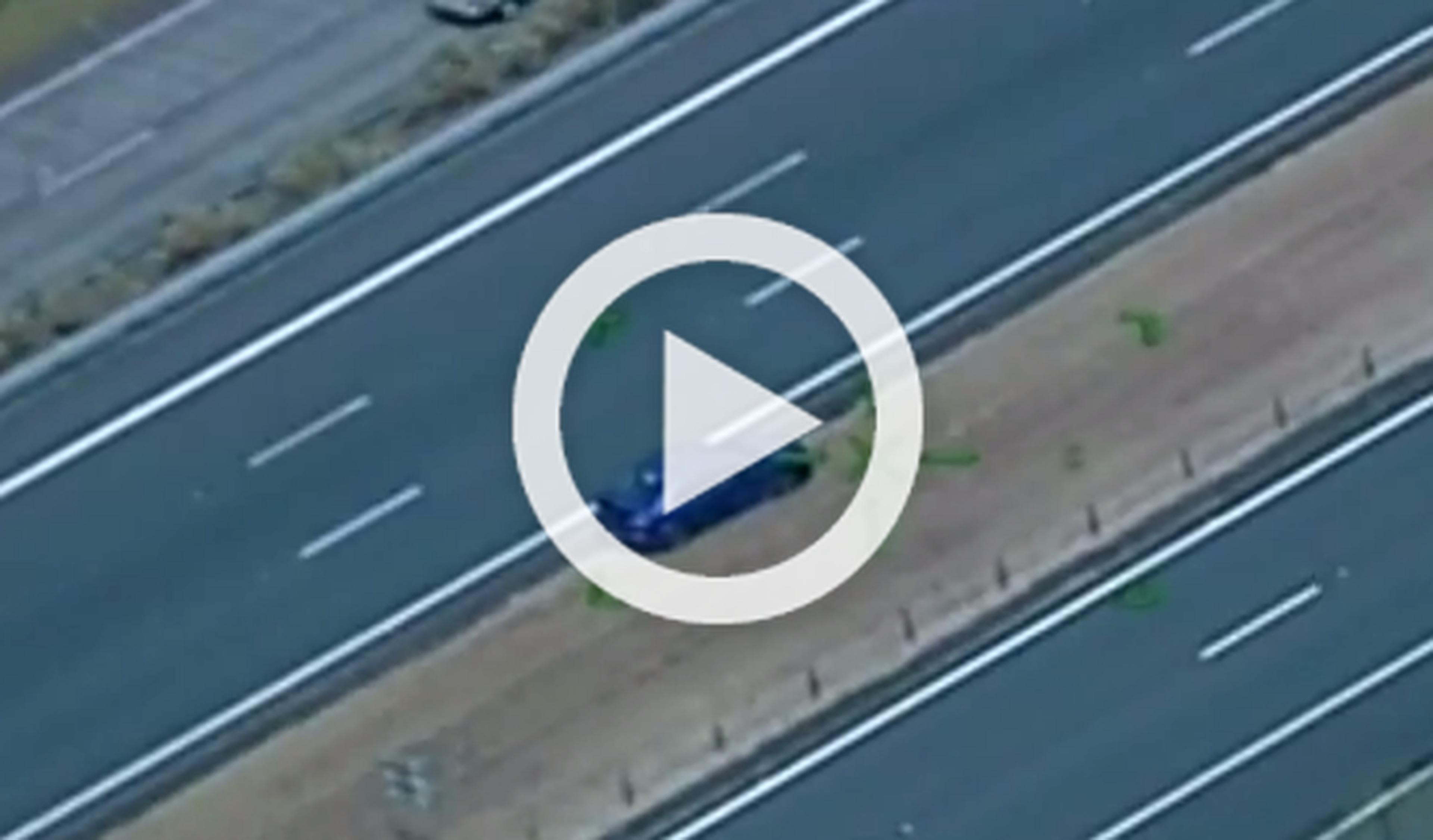 Espectacular persecución en una carretera de Australia