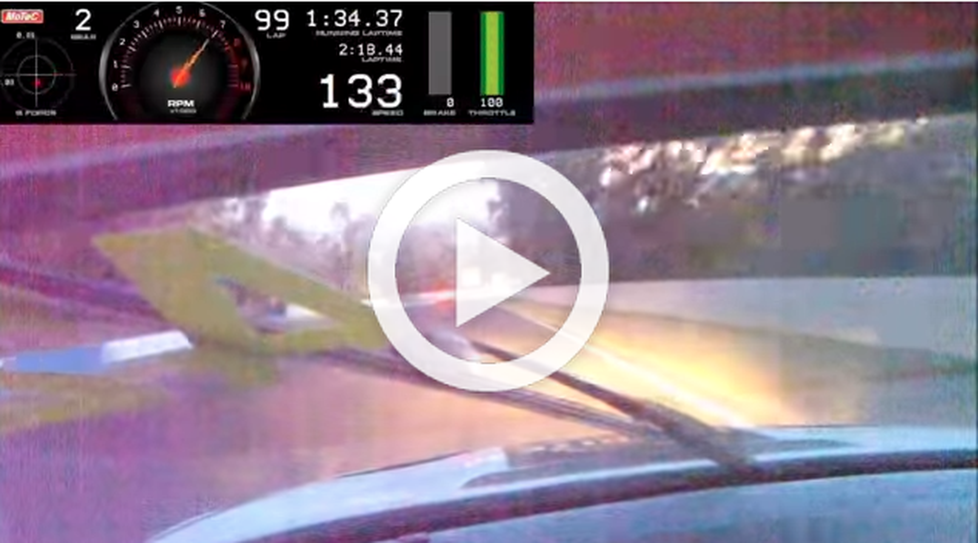 Vídeo: un BMW M3 GTR atropella un canguro en plena carrera