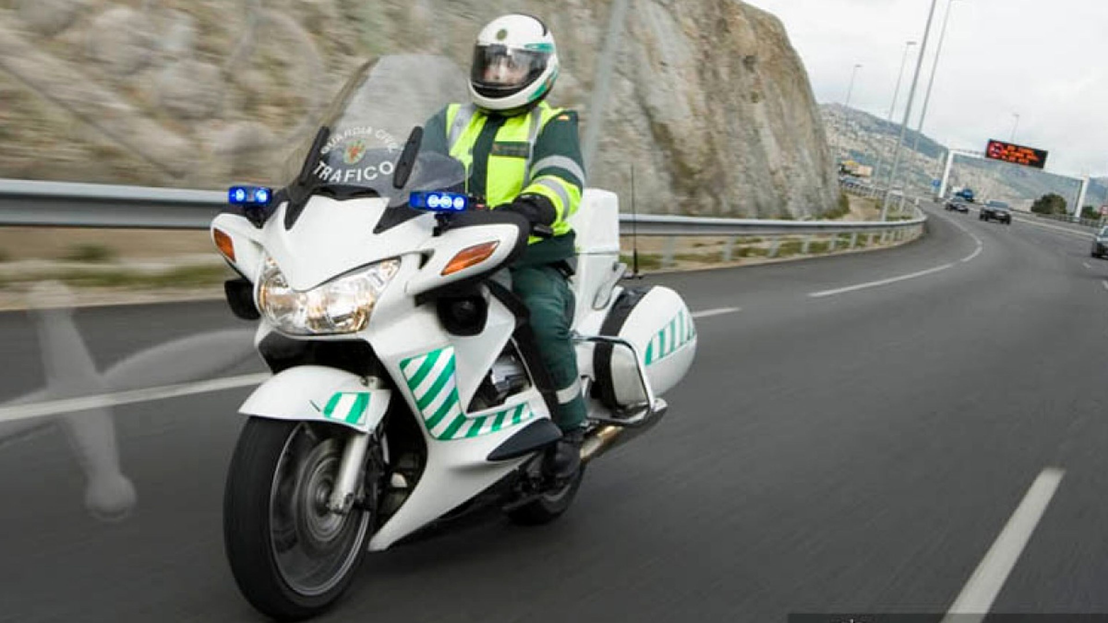 La Guardia Civil se queda sin motos en La Palma