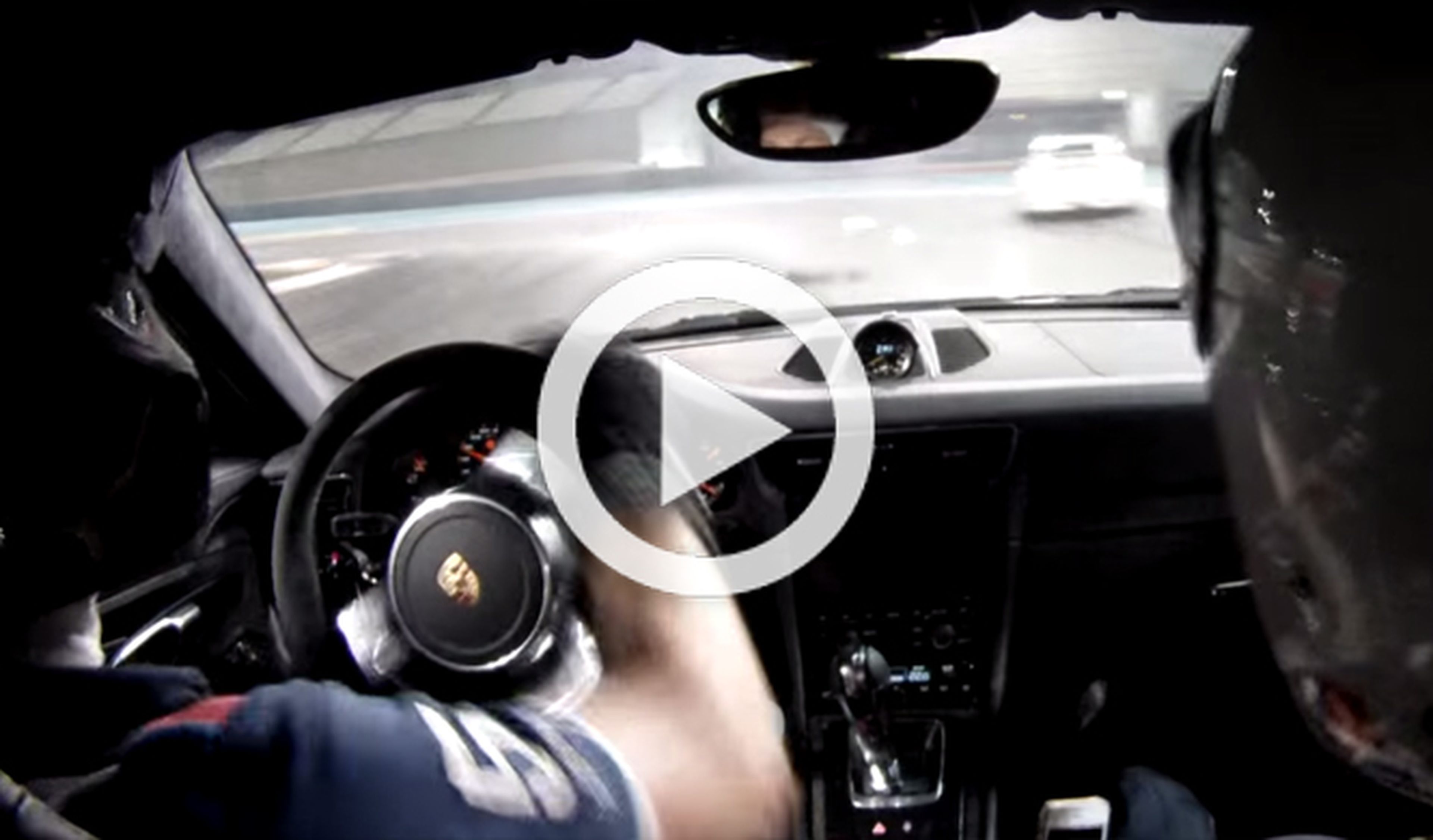 Vídeo: un 911 GT3 se libra por poco de un brutal accidente