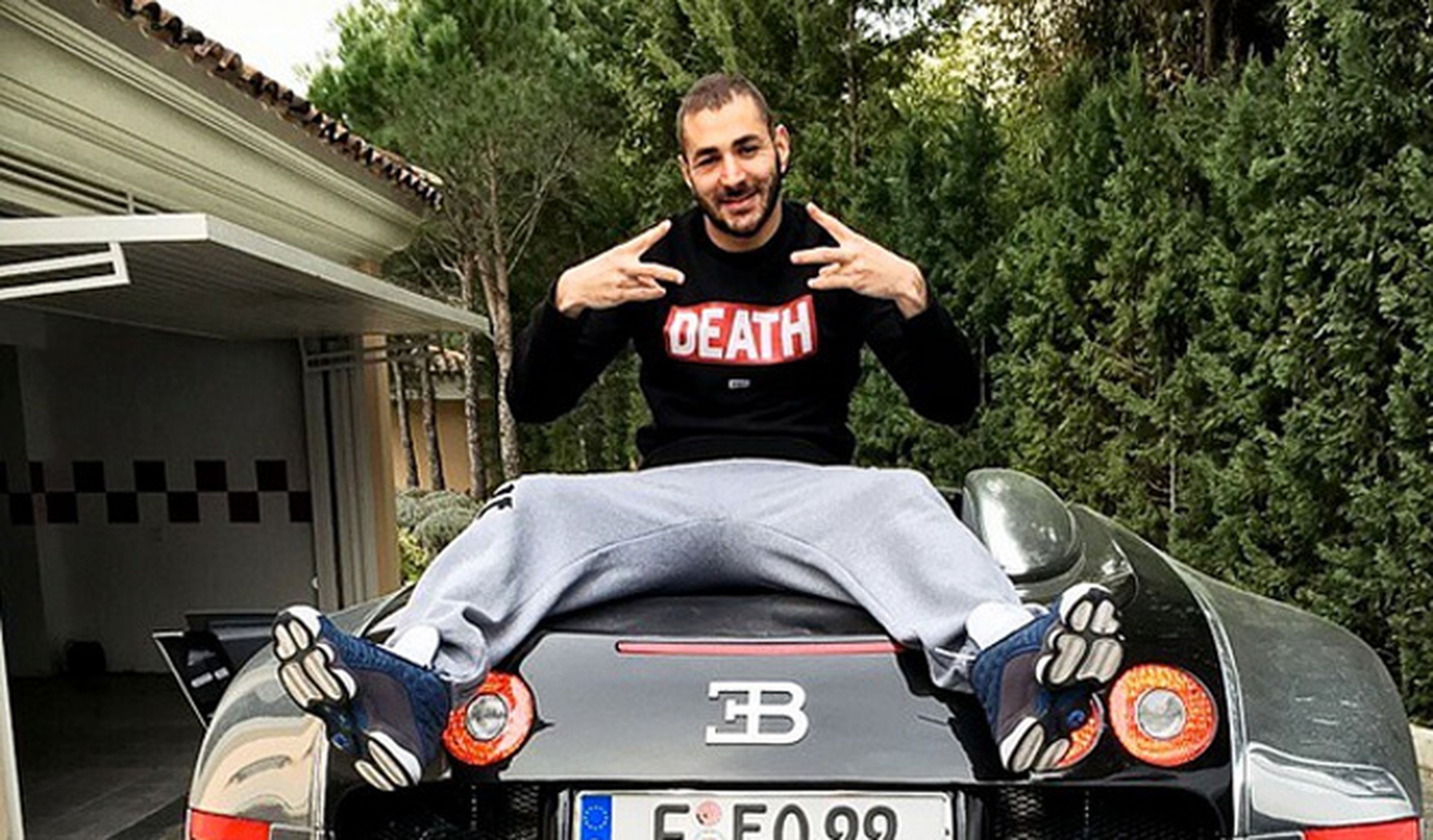 Benzema presume de su Bugatti Veyron en Instagram