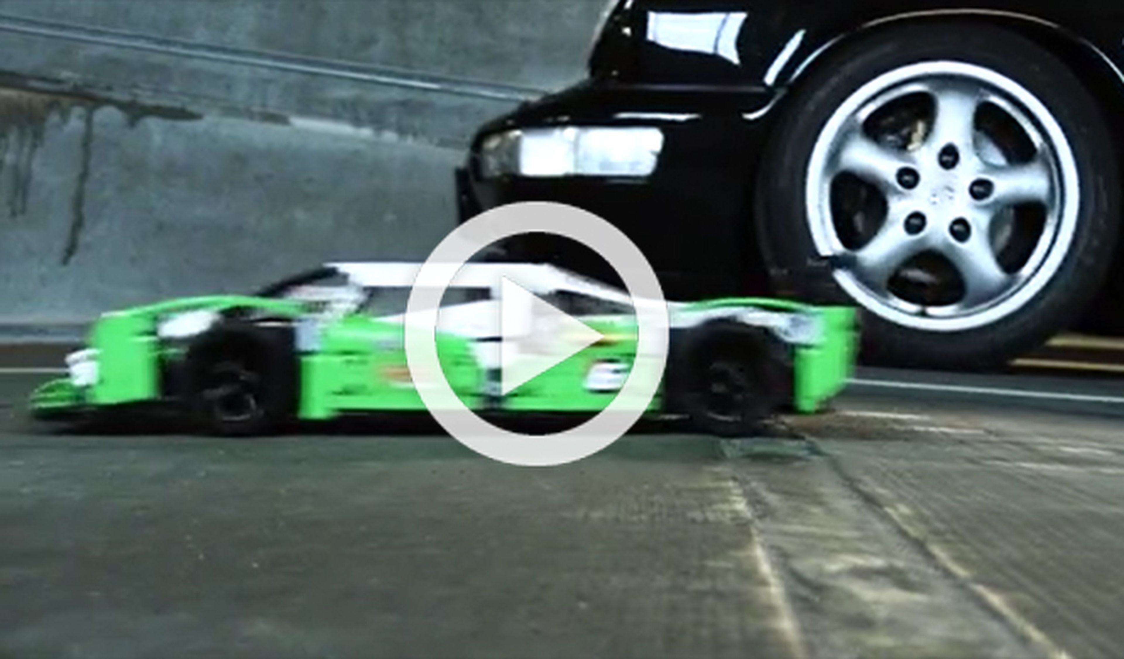 Vídeo: un coche de Lego se enfrenta a un Porsche 911