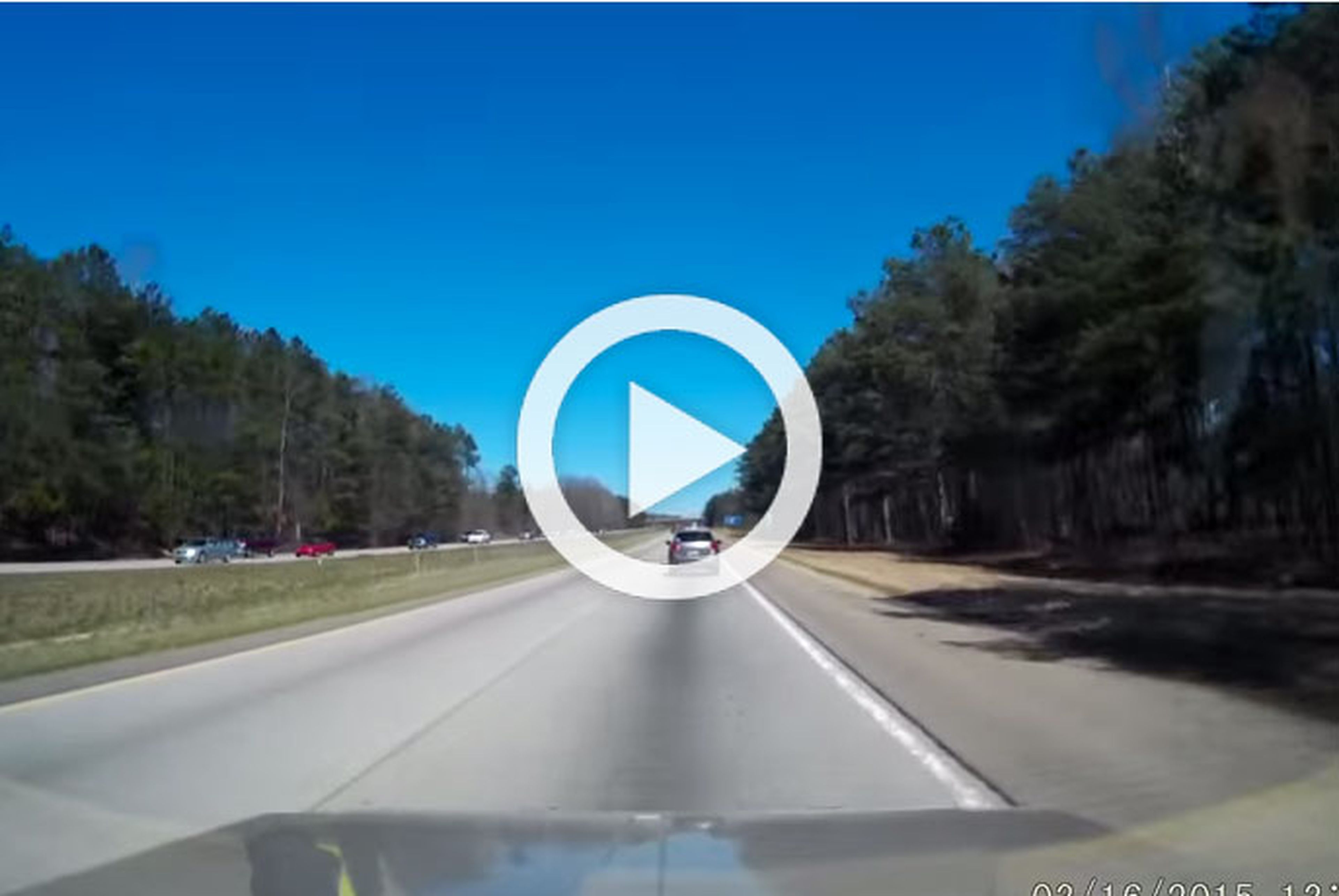 Vídeo: ¡tremenda reacción ante un accidente!