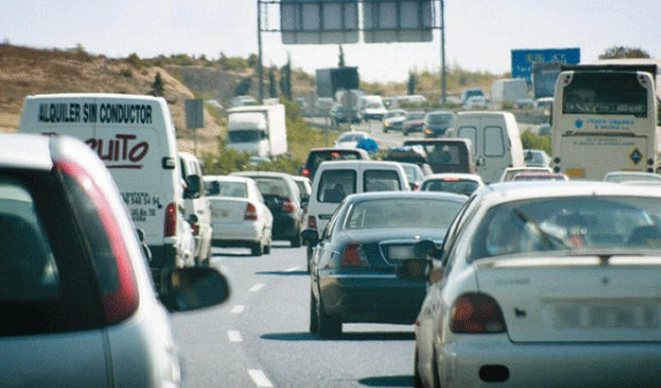 Los conductores españoles pierden 52 h al año al volante