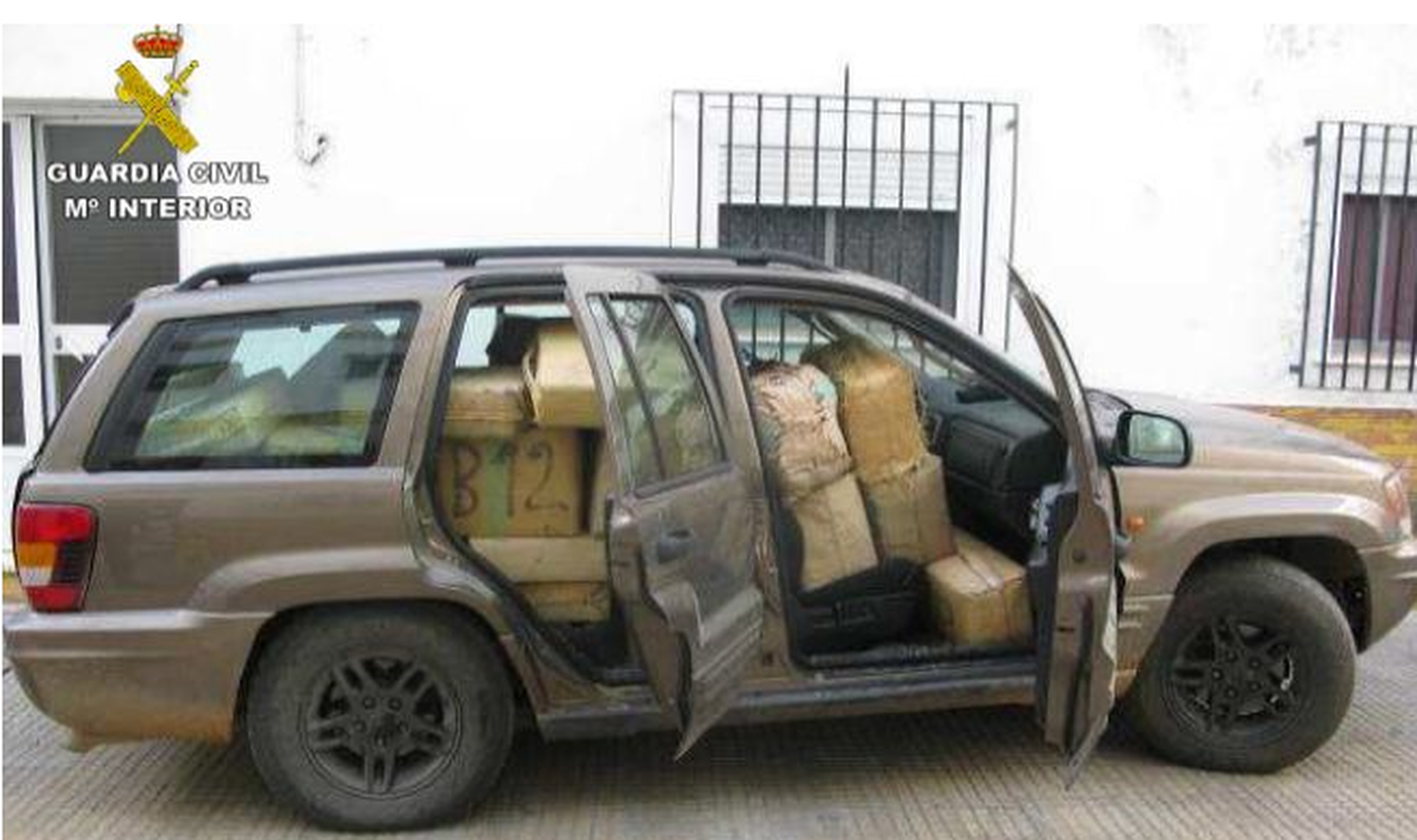 Detenido por transportar una tonelada de hachís en el coche