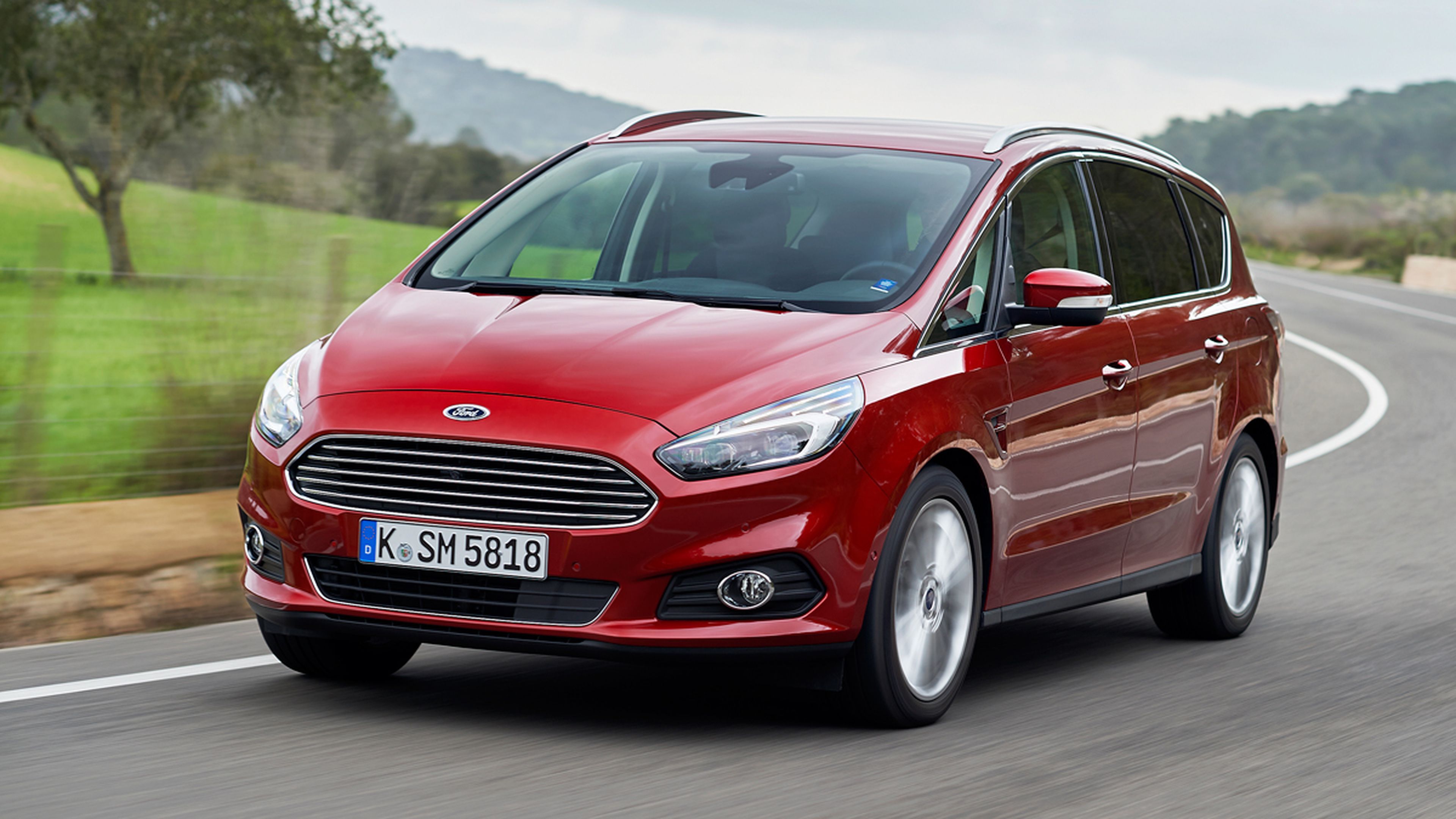 Ford S-Max frontal movimiento