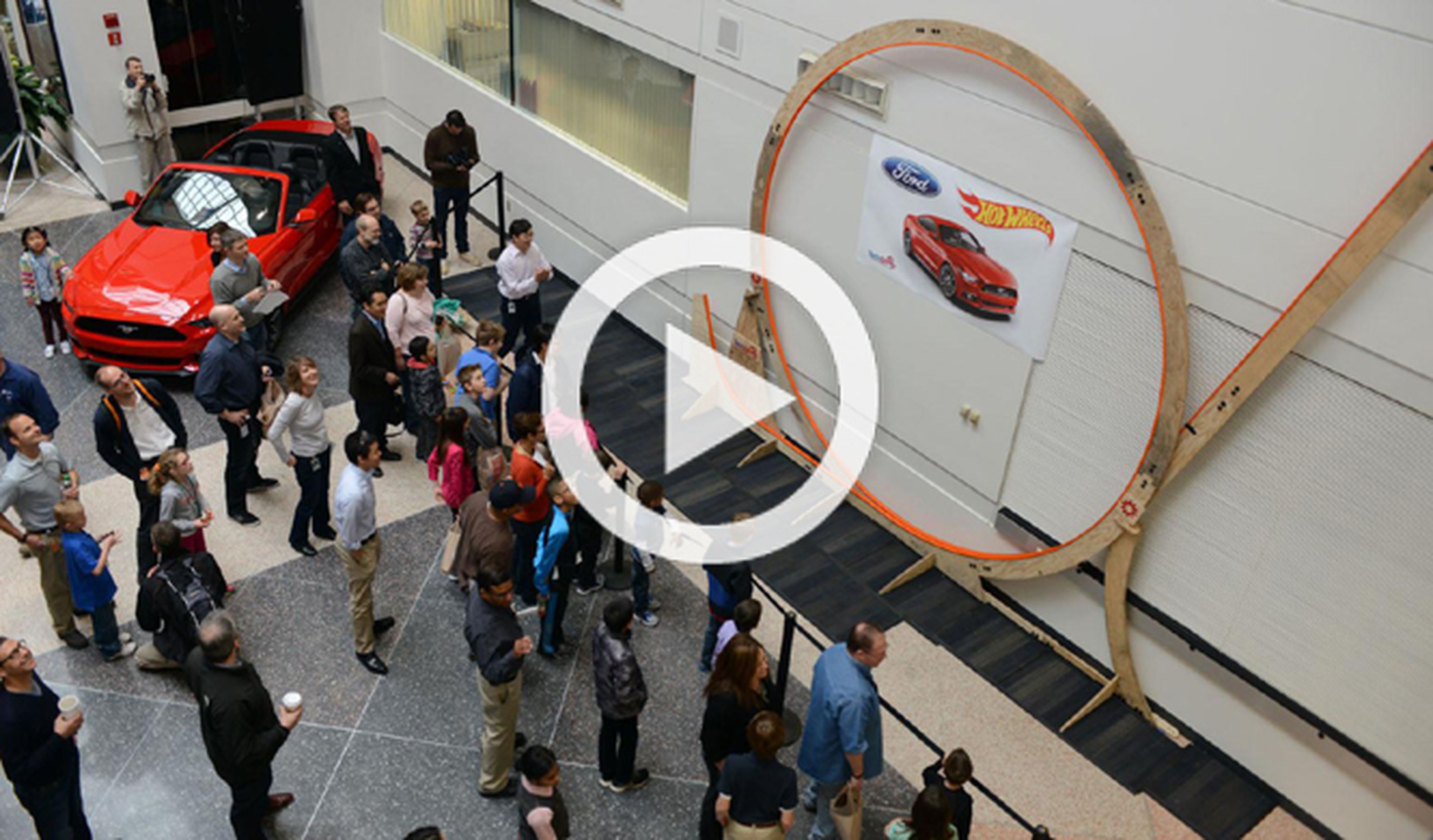 Ford construye el ‘loop’ de Hot Wheels más grande del mundo