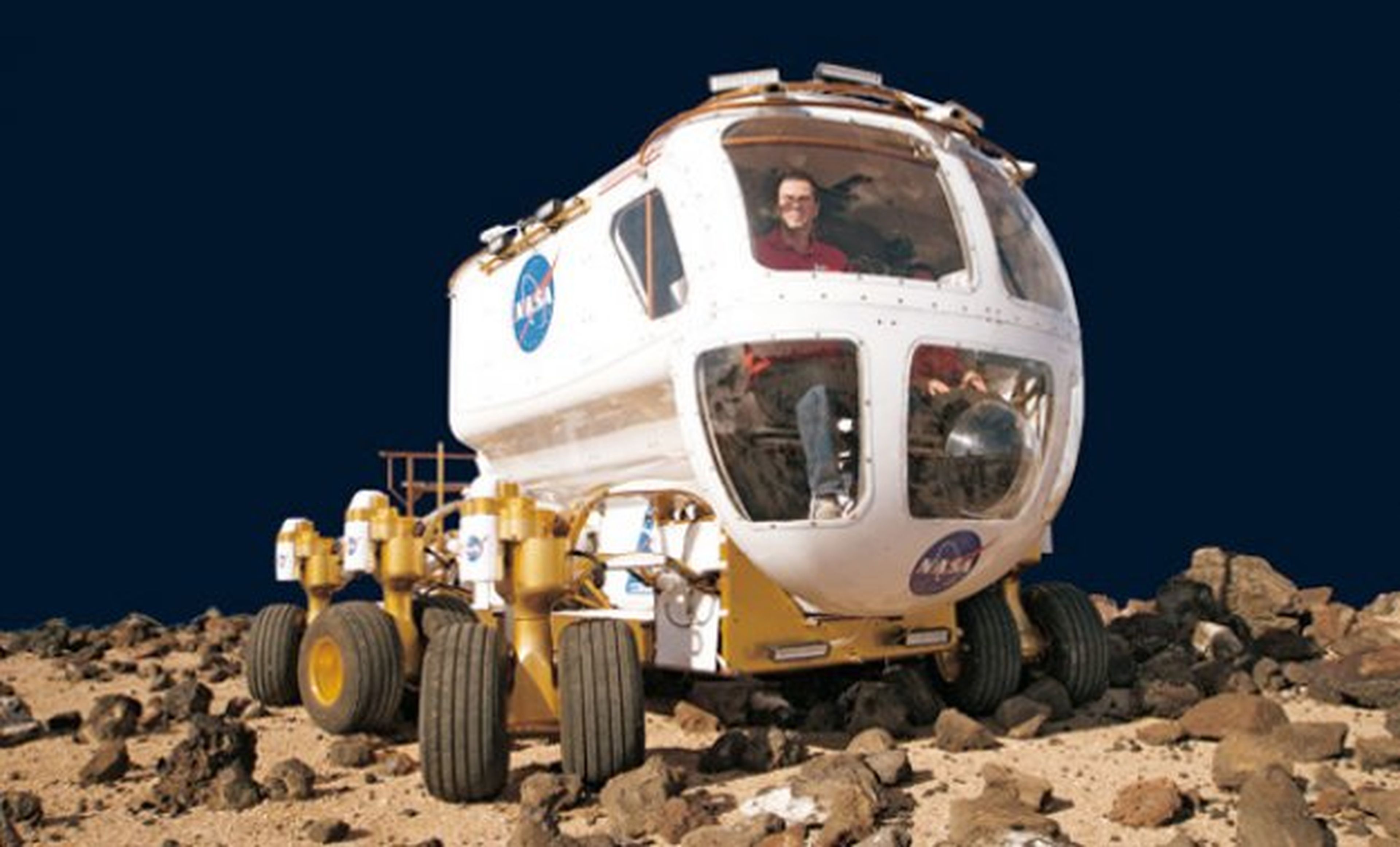 AUTO BILD se sube al coche lunar de la NASA