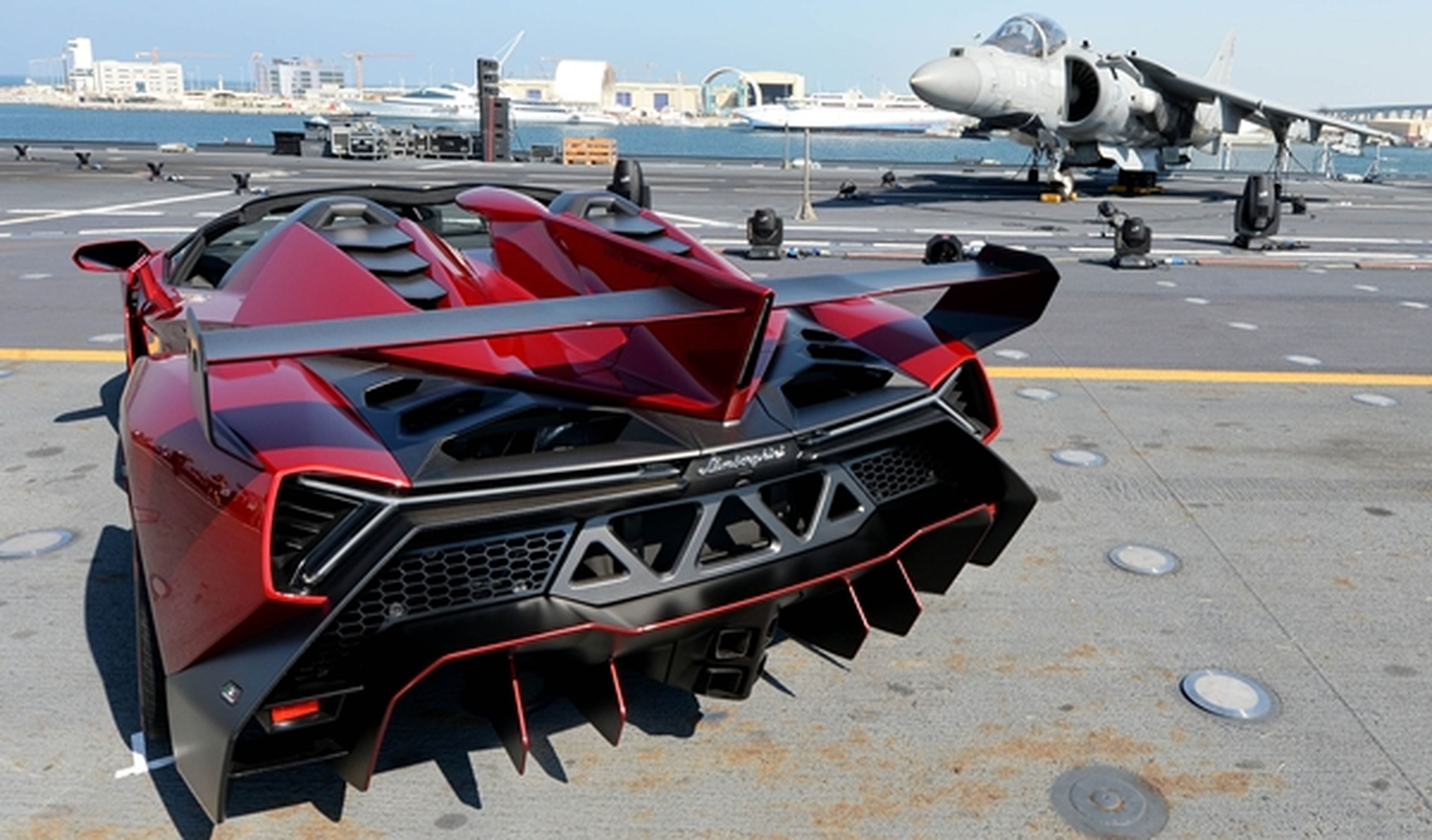 Un Lamborghini Veneno Roadster llega a Gibraltar