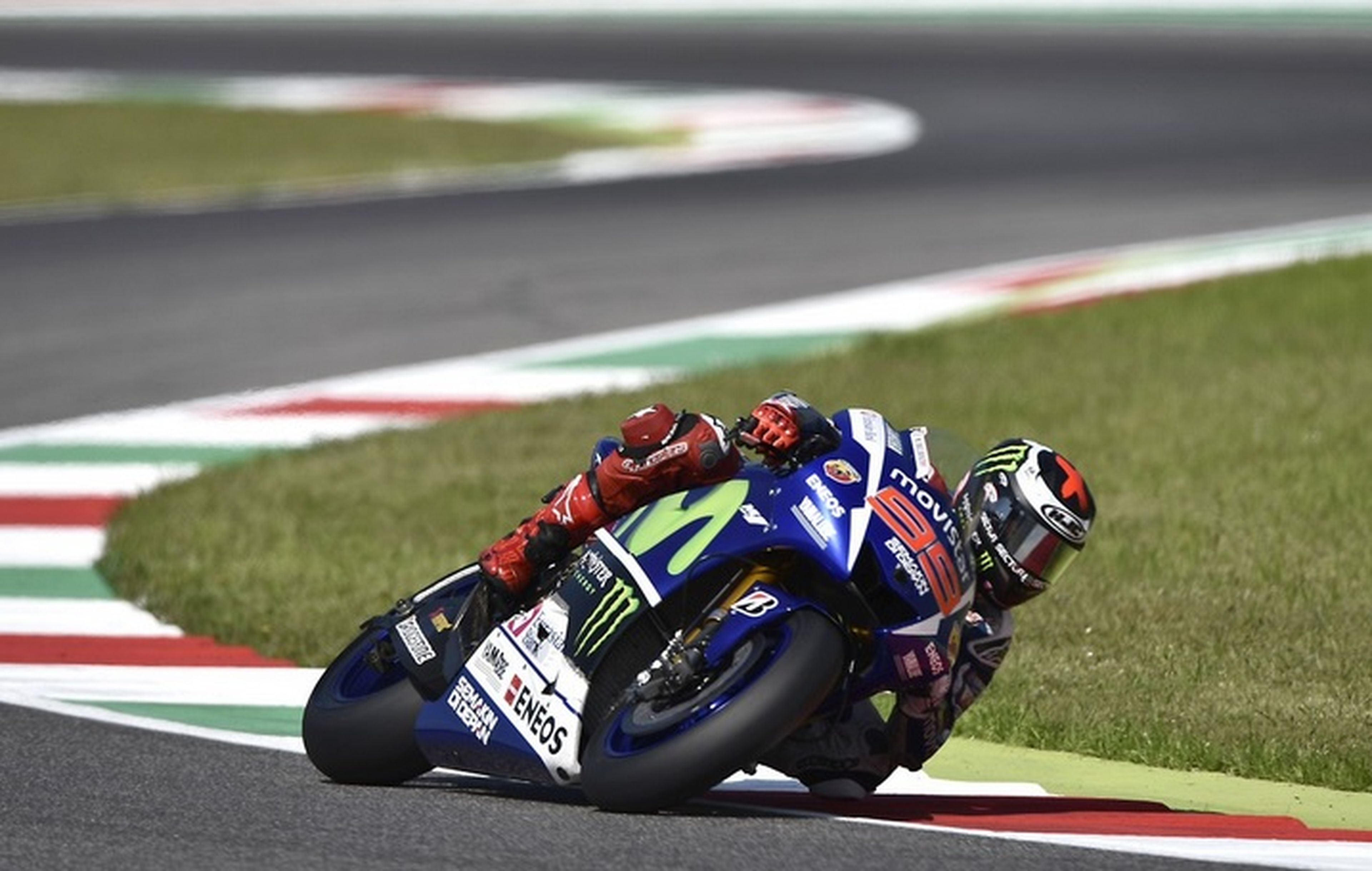 Carrera MotoGP GP de Italia 2015: paseo de Lorenzo