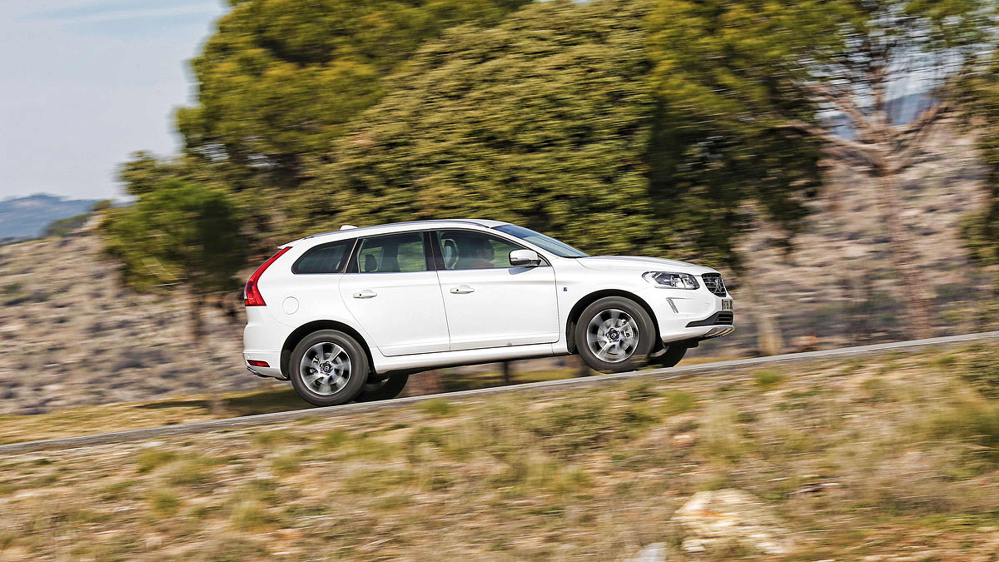 Volvo XC60 Ocean Race lateral