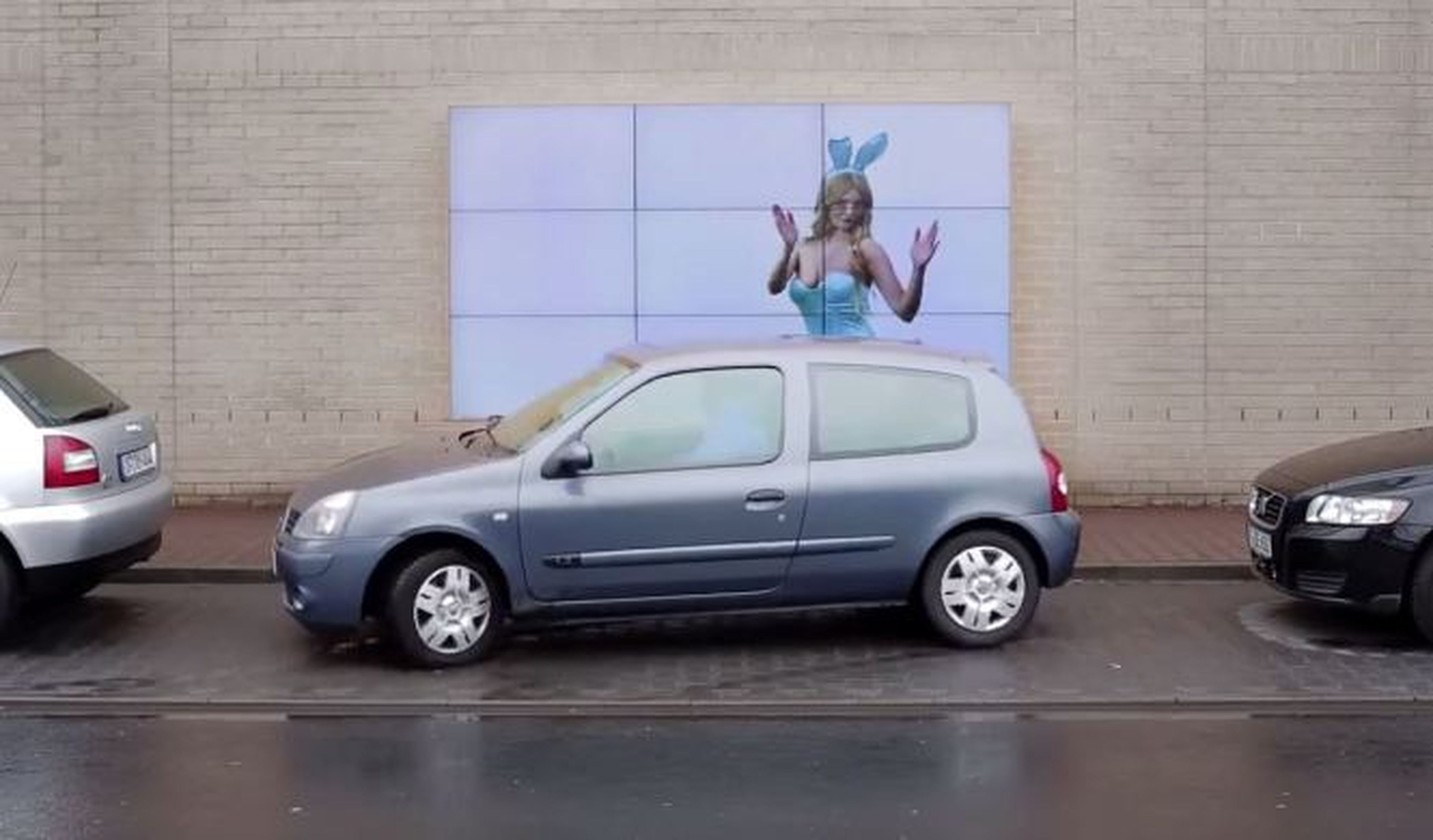 Fiat te ayuda a aparcar con su valla publicitaria